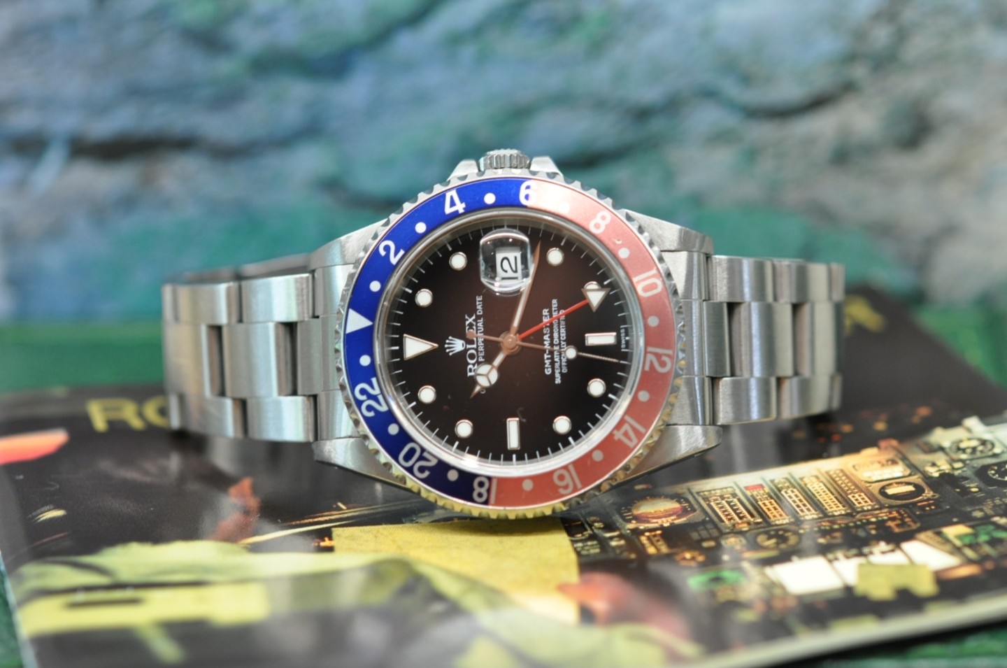 Rolex gmt outlet master 16700 review