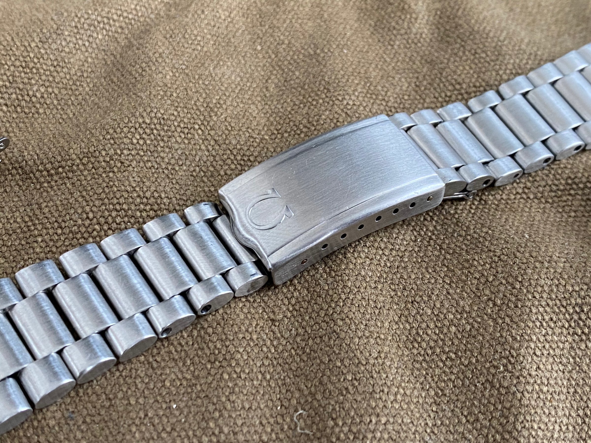 Omega 2025 1170 bracelet