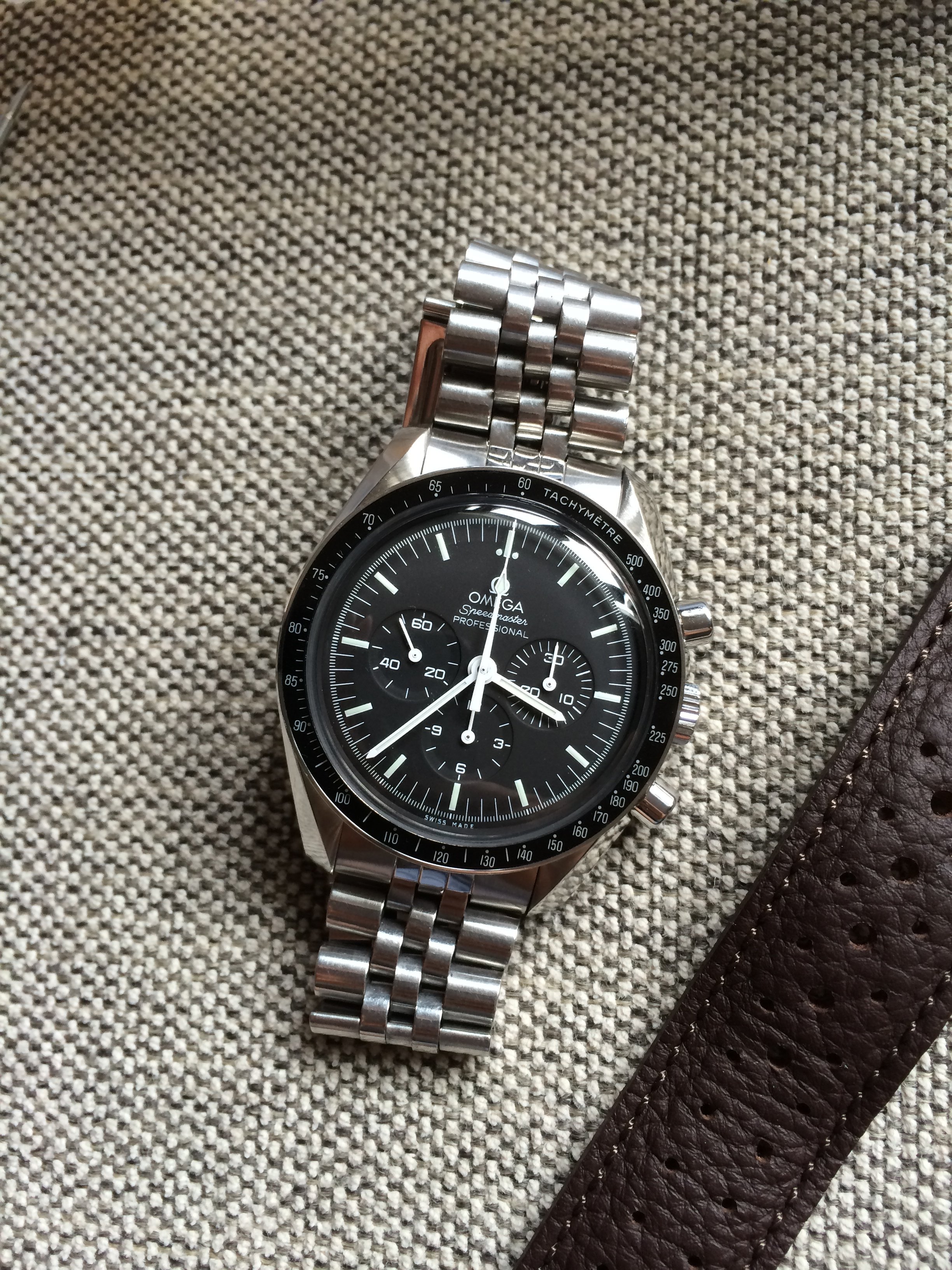 Anyone wearing a Speedmaster on an oyster bracelet Omega Forums