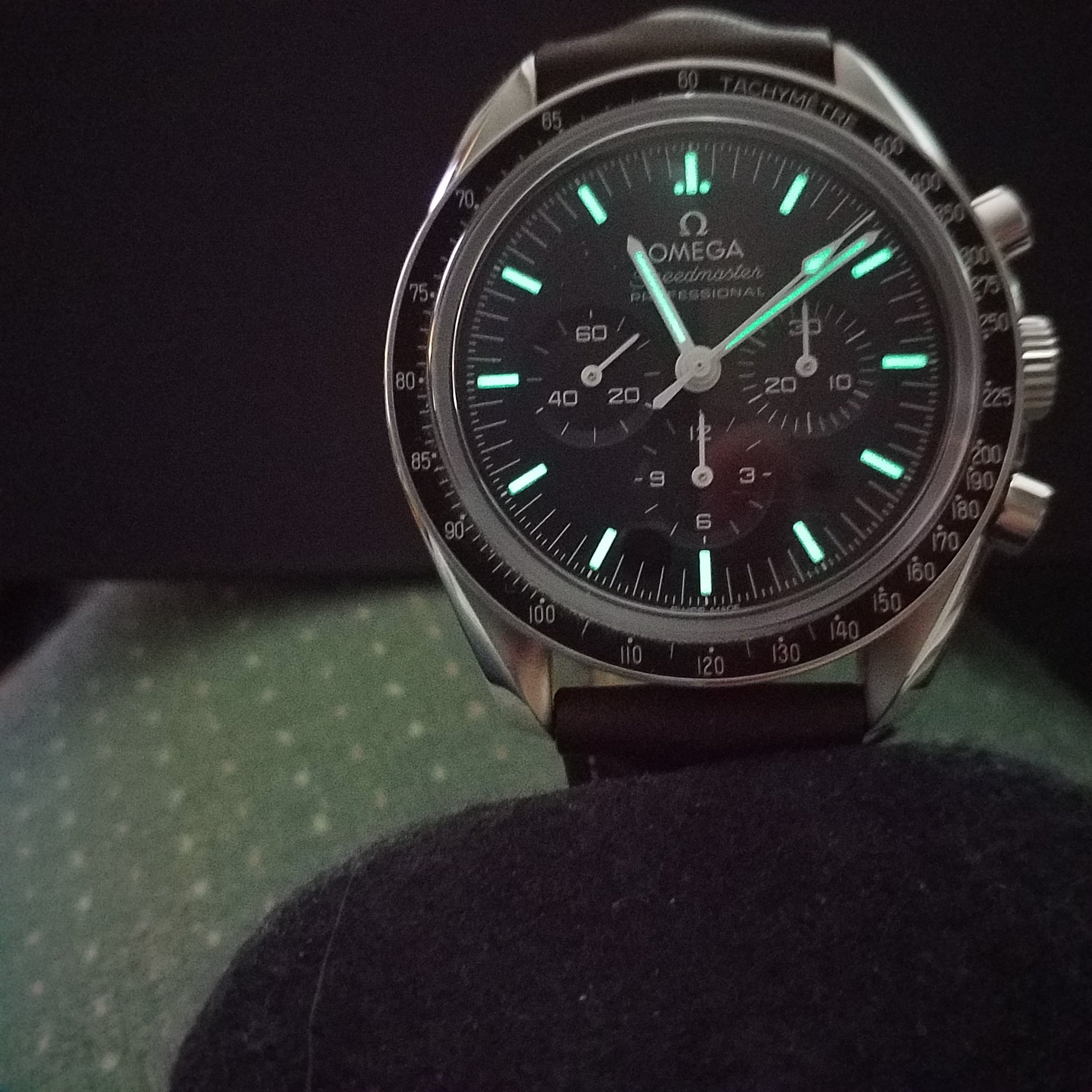 Speedmaster lume clearance