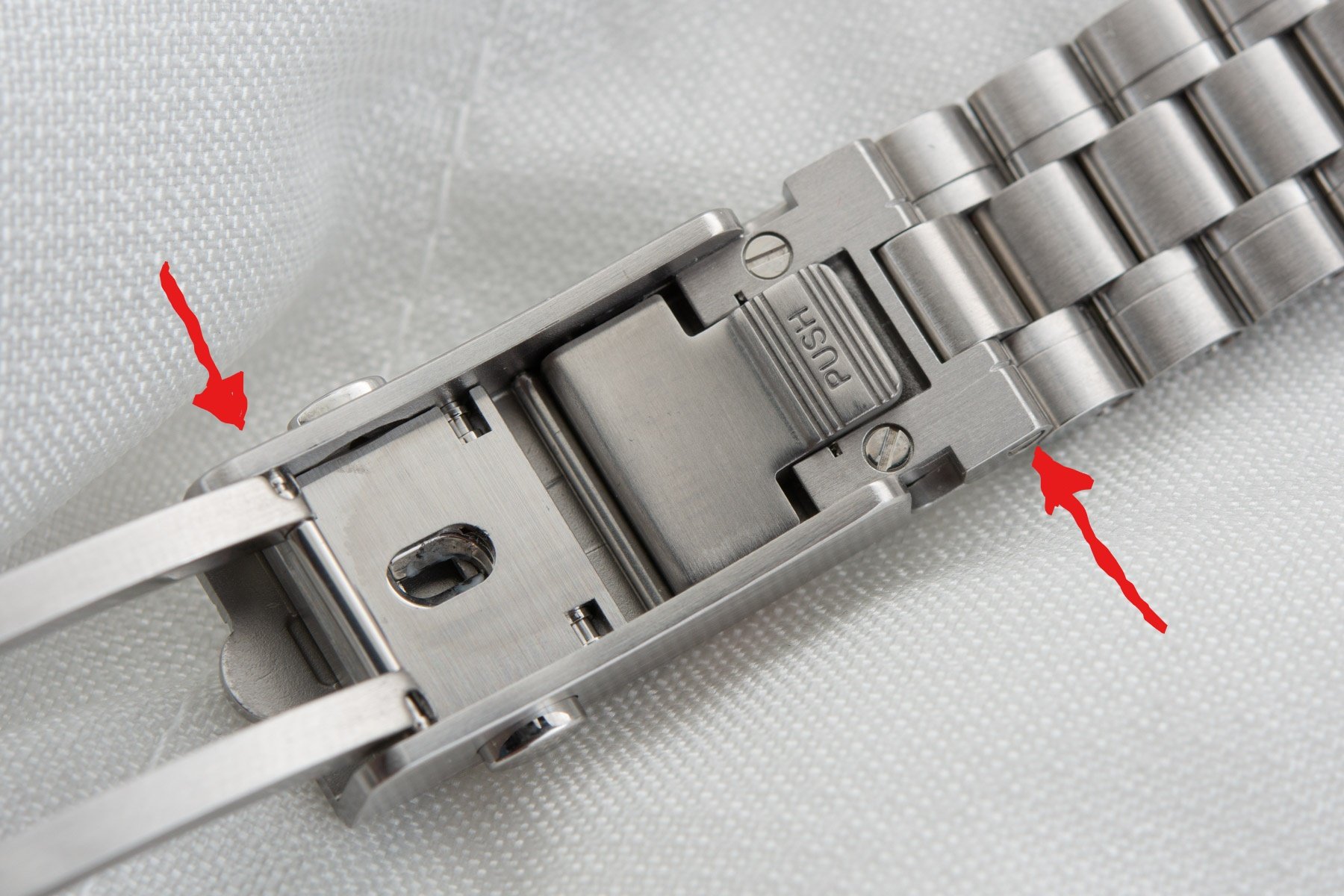 Adjusting omega seamaster bracelet sale