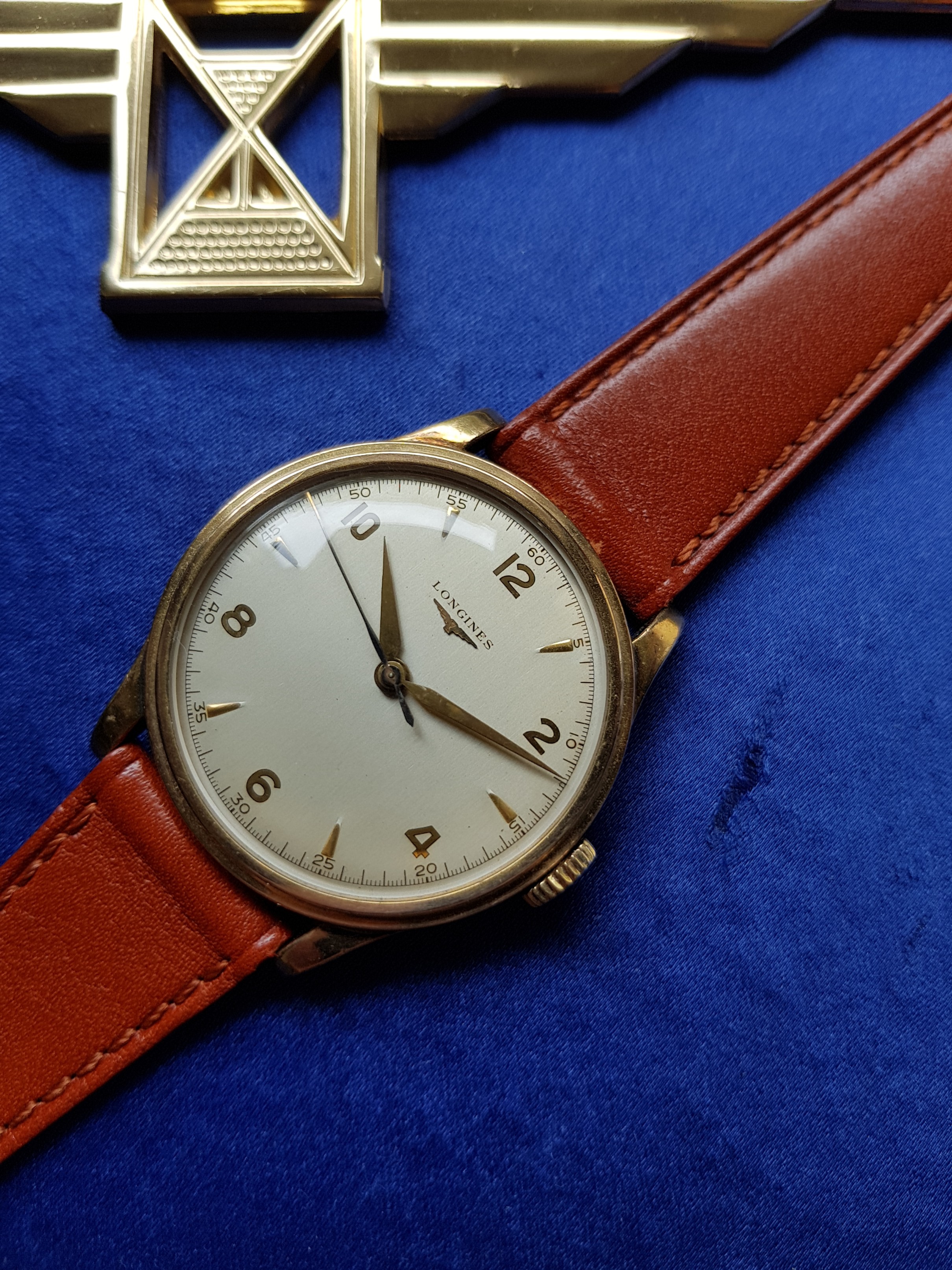 SOLD - 1951 Longines cal. 12.68ZS Jumbo Central Second Mint Dial 