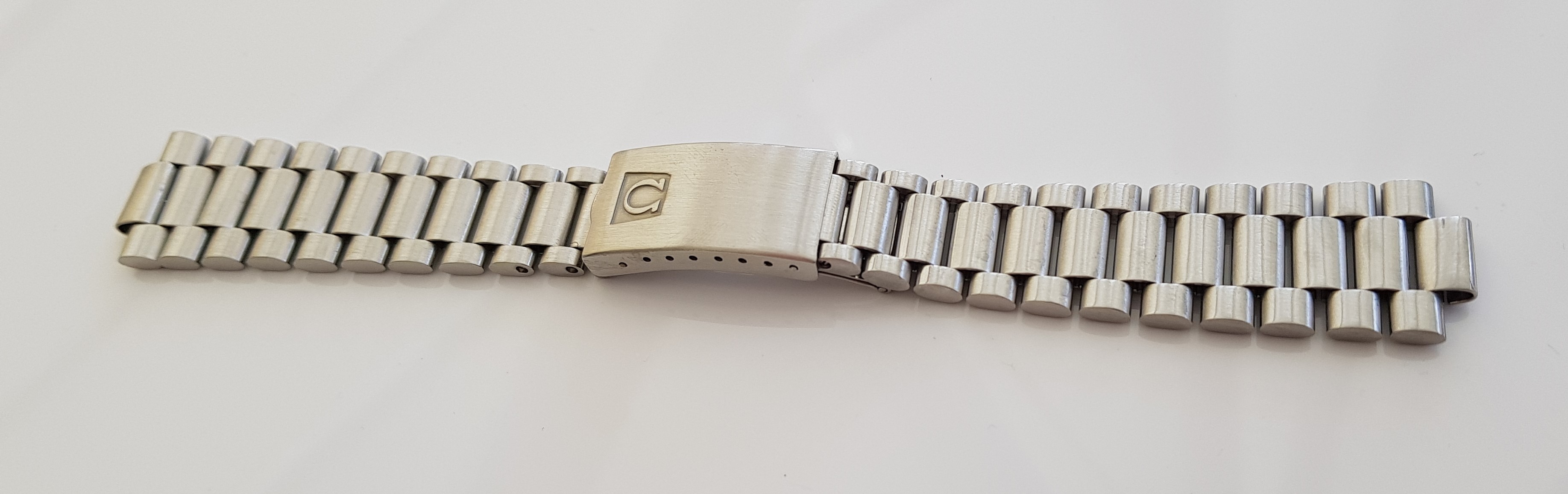 nice to meet you Banquet Partial SOLD - Omega 1171 & 1162/173 bracelets (trapezoid logo) - early 70s vintage  | Omega Forums