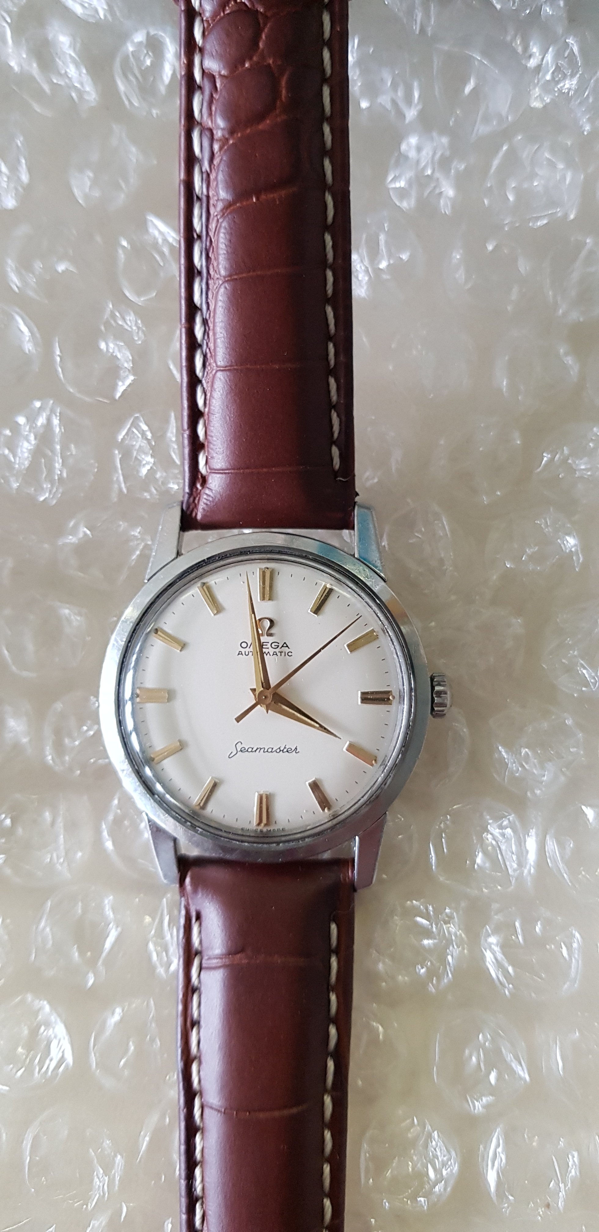 How do these watches have such clean markers and hands? | Omega Forums