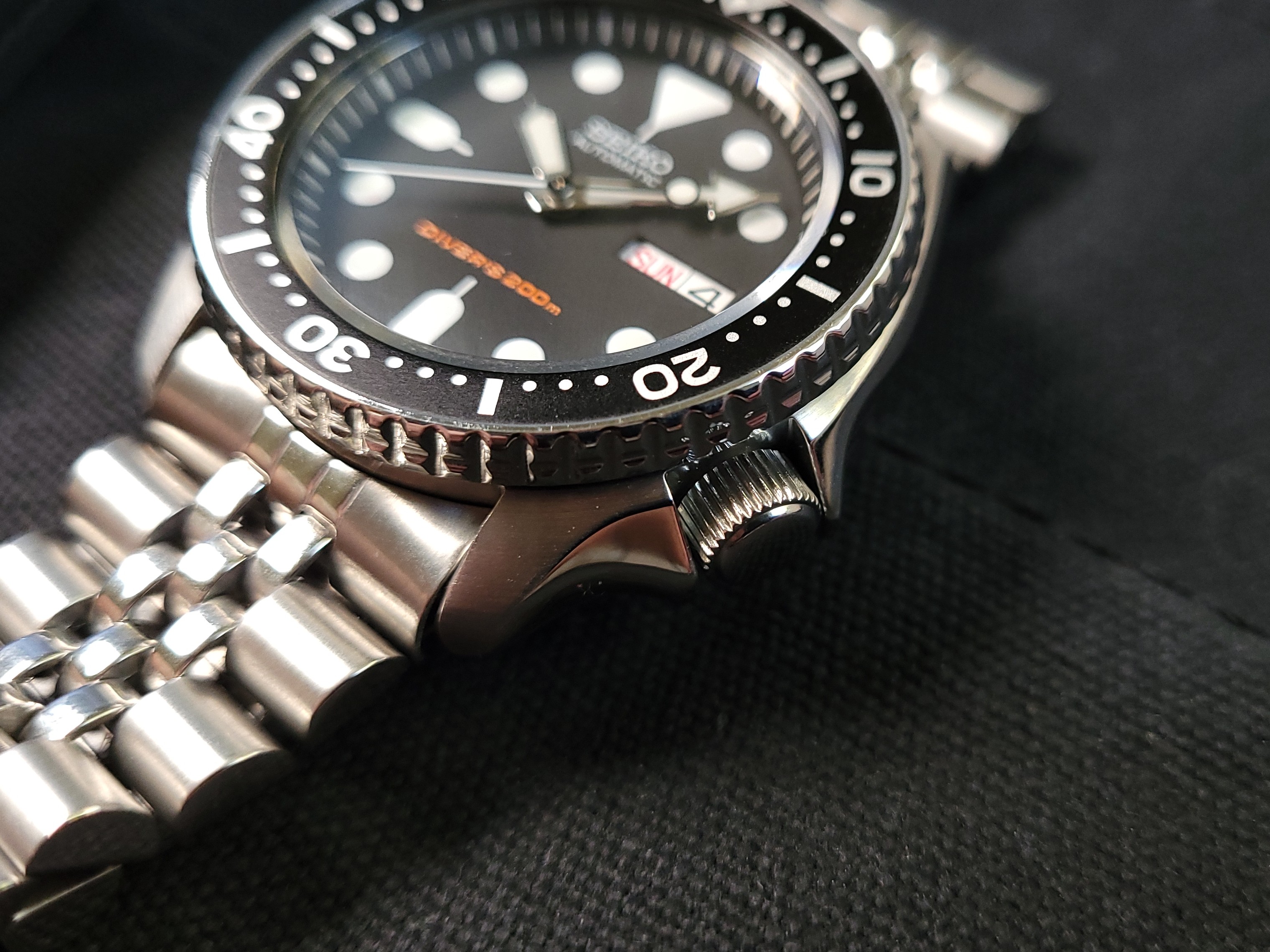 SOLD - Seiko SKX007 on jubilee with extra straps | Omega Forums