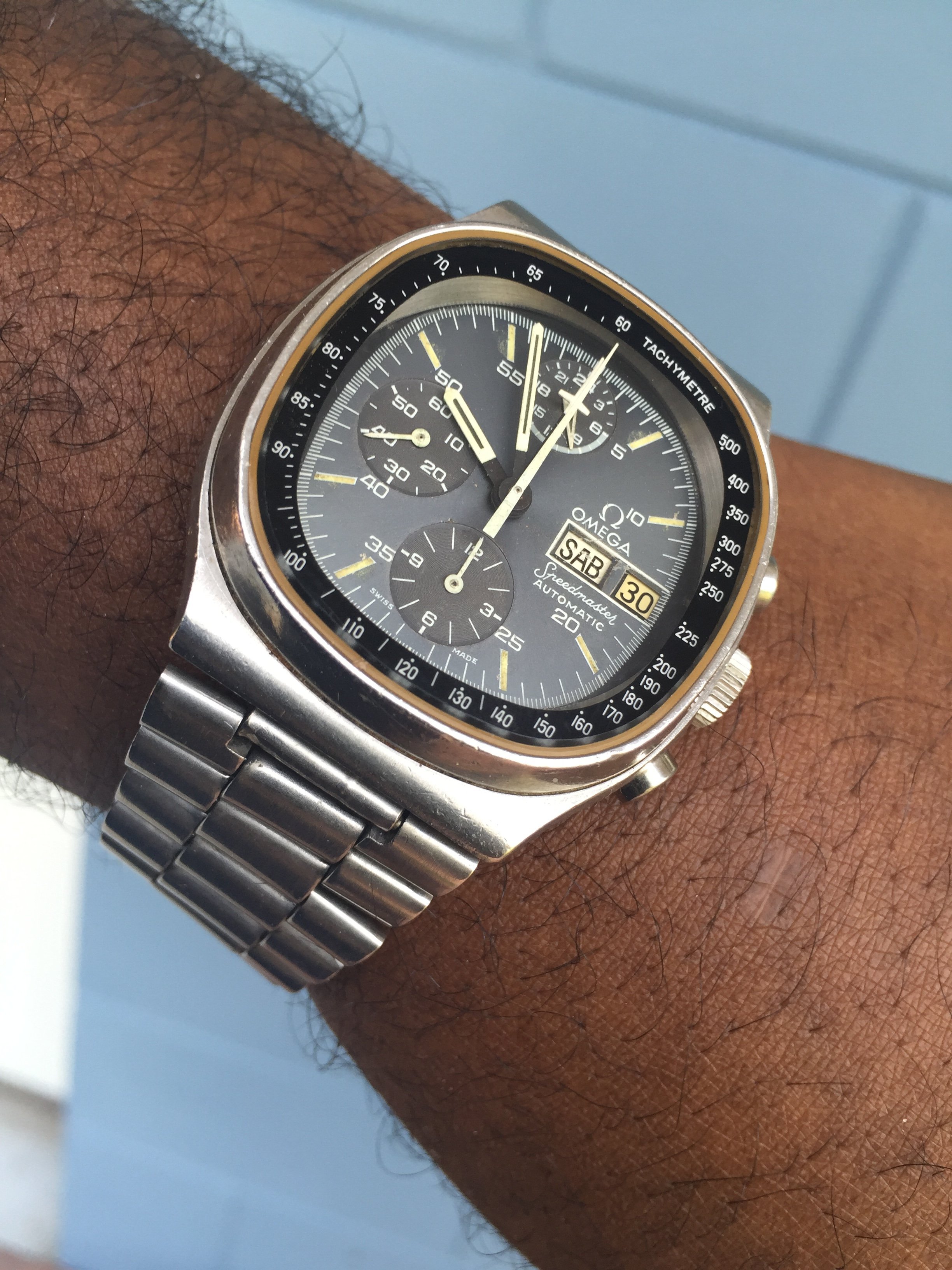 omega speedmaster tv dial