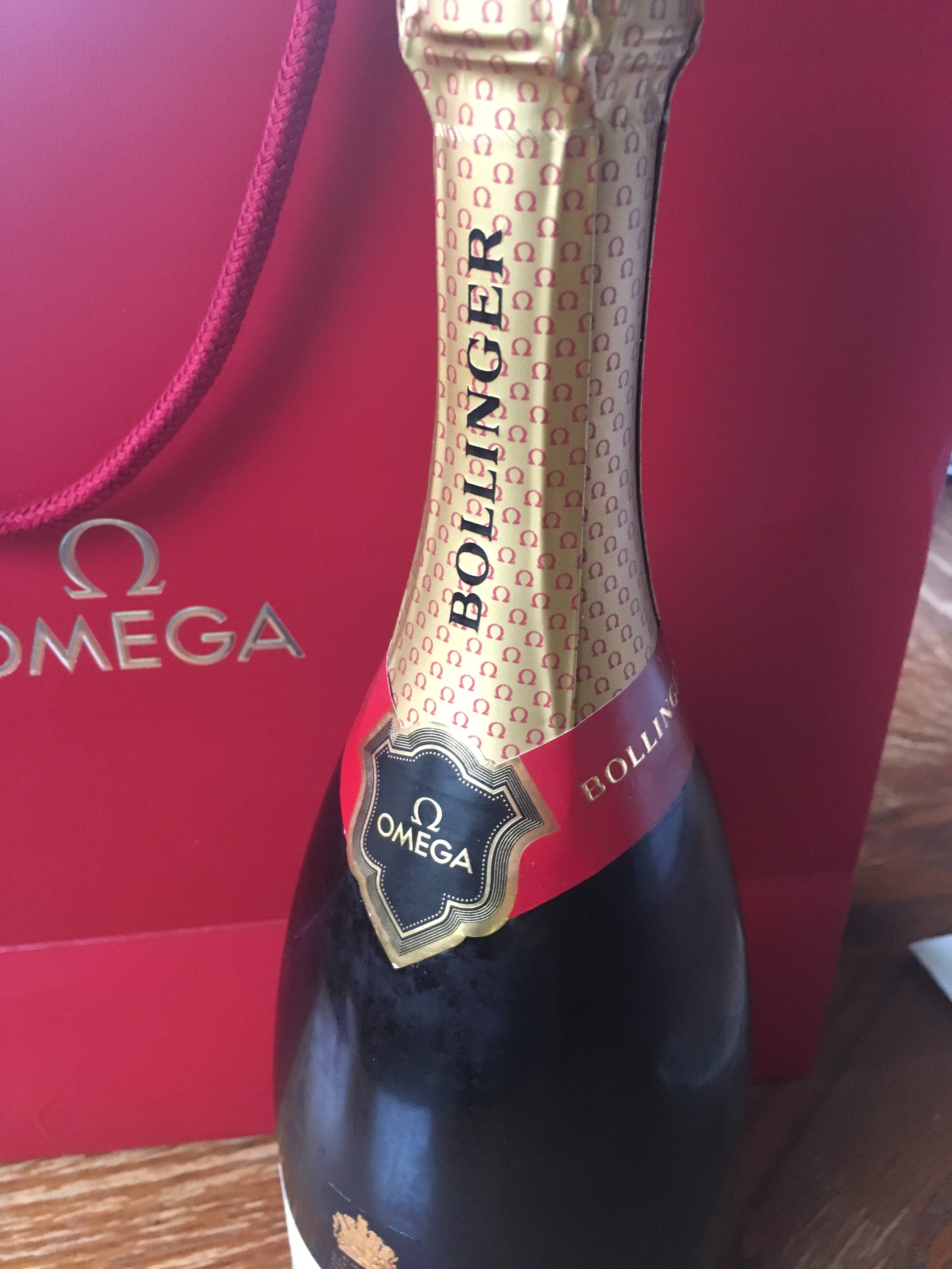 オメガ CHAMPAGNE BOLLINGER | thatyrocha.com.br