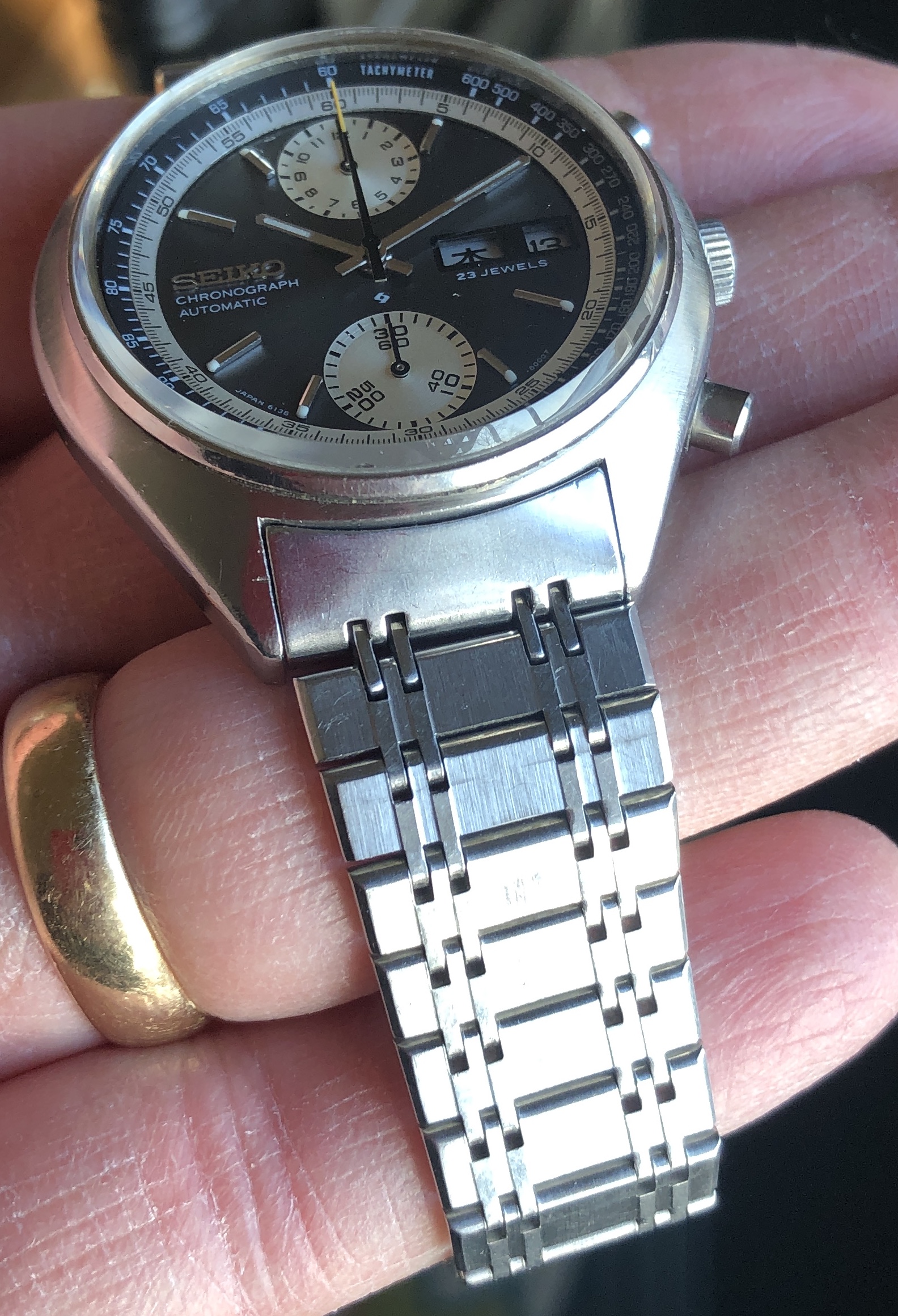 SOLD - Seiko 6138 8000 Baby Panda chronograph, Charcoal gray dial with  bracelet. | Omega Forums