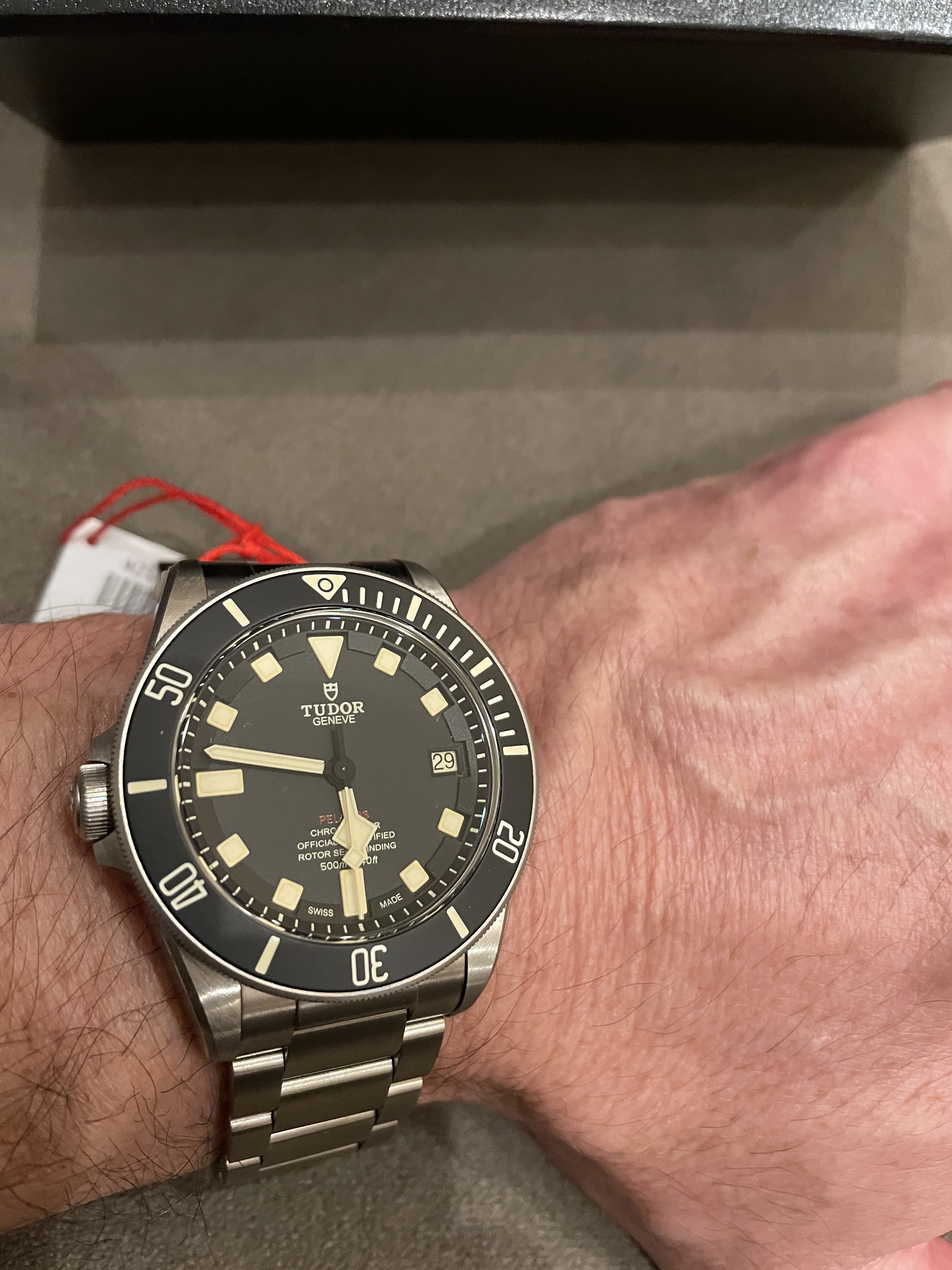 Omega seamaster best sale vs tudor pelagos