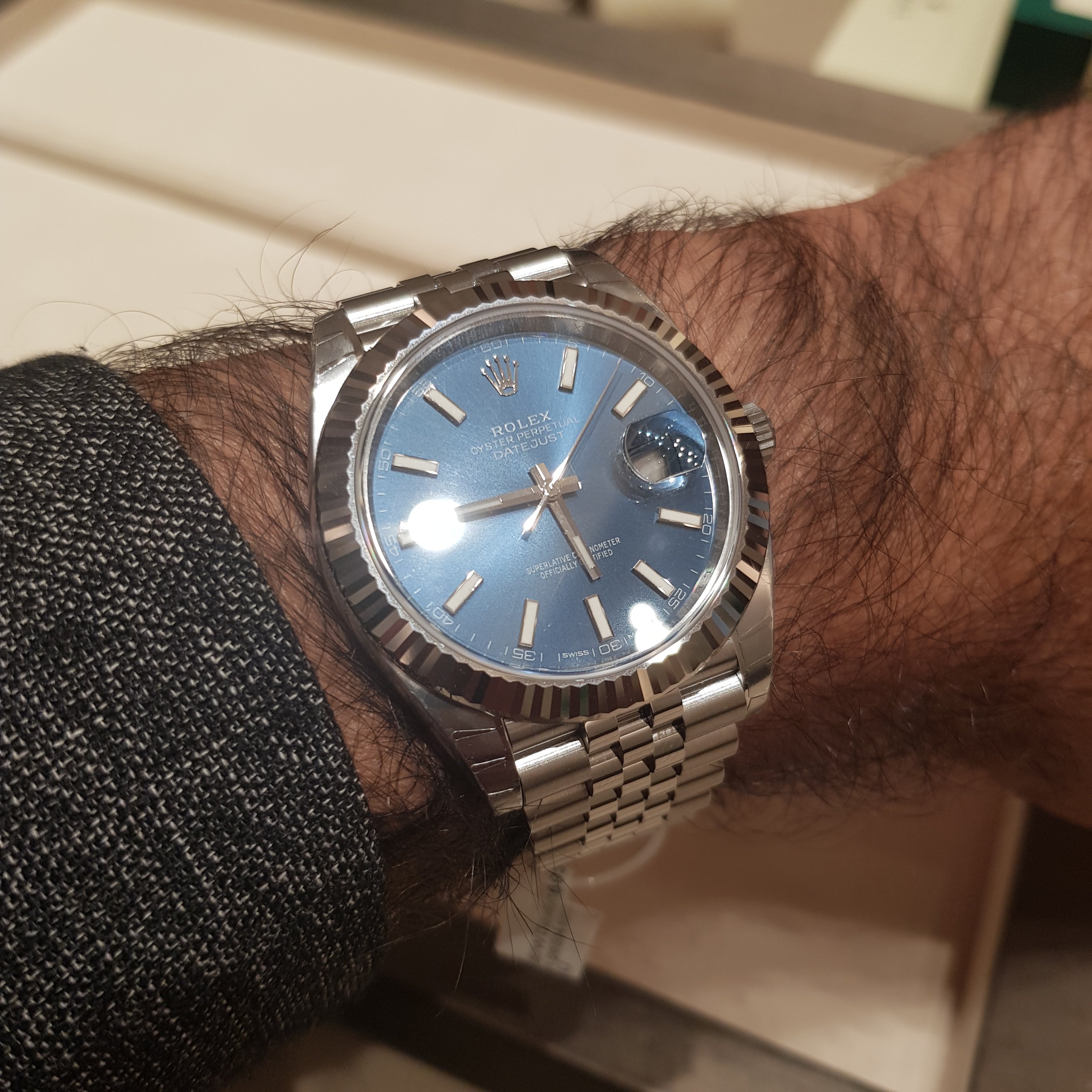 Rolex datejust 41 on sale blue on wrist