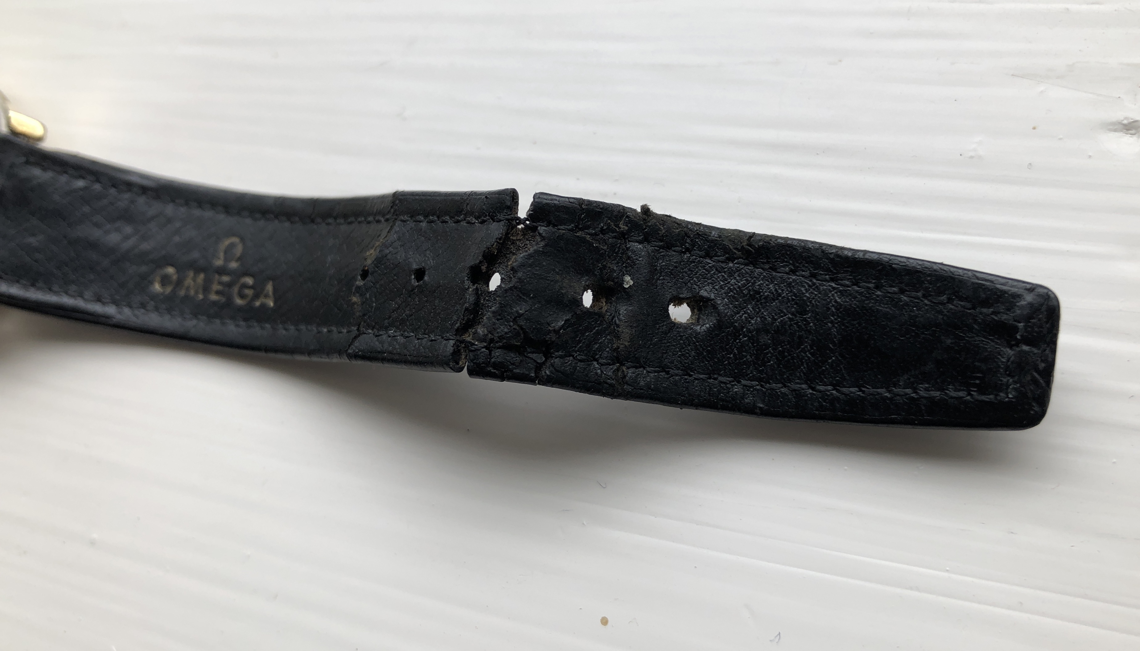 Cracked leather band repair