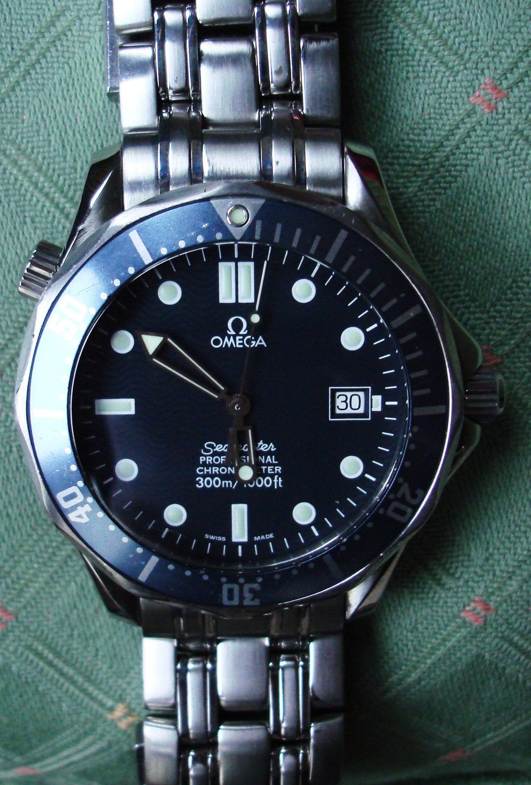 Omega seamaster second clearance hand