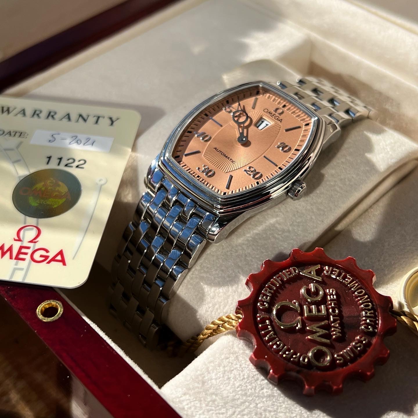 Omega jumping hour hot sale