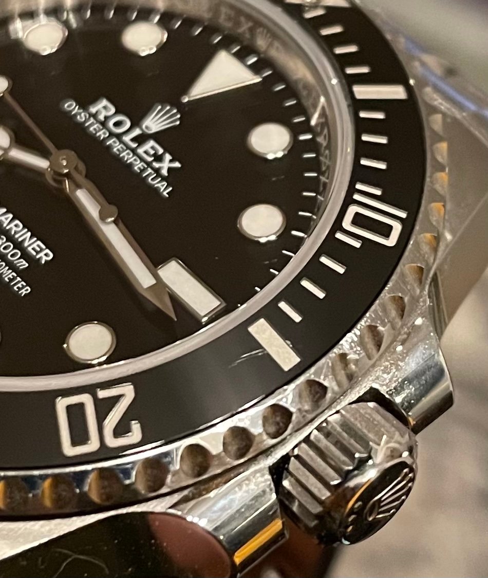 How to remove discount scratches from rolex