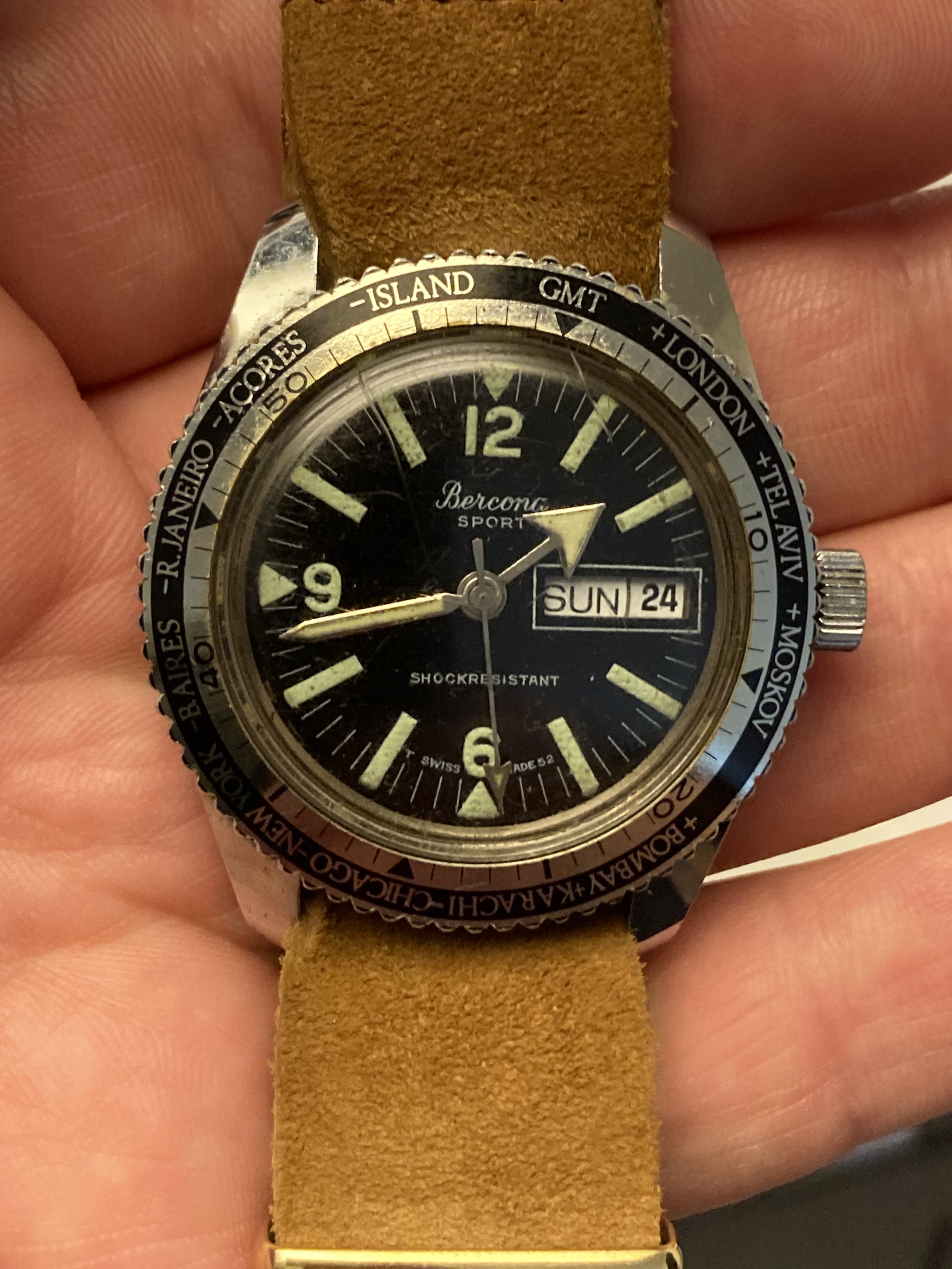 SOLD Vintage skin diver Bercona world timer 38mm manual 45 Omega Watch Forums