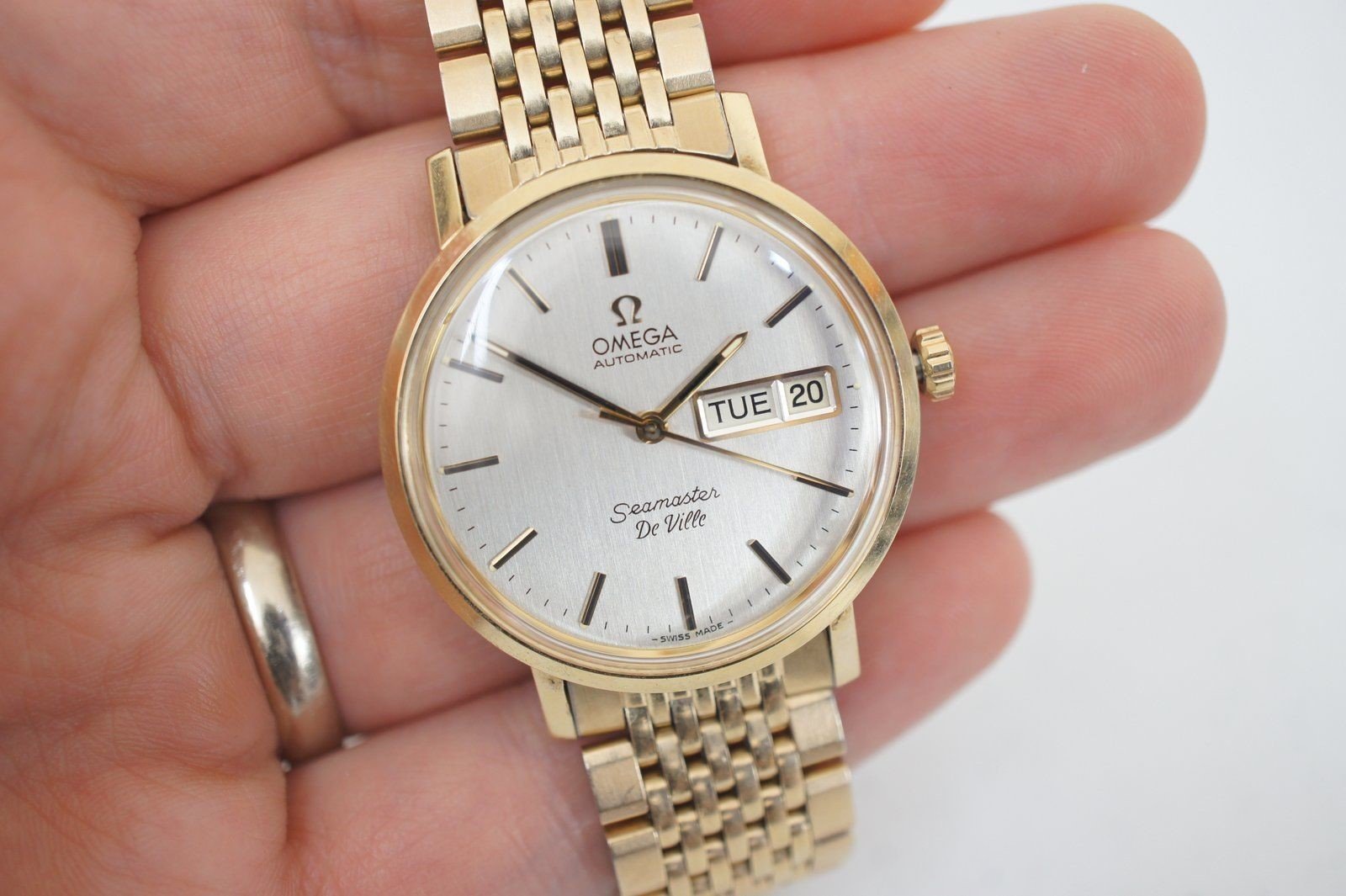 Omega de 2024 ville bracelet