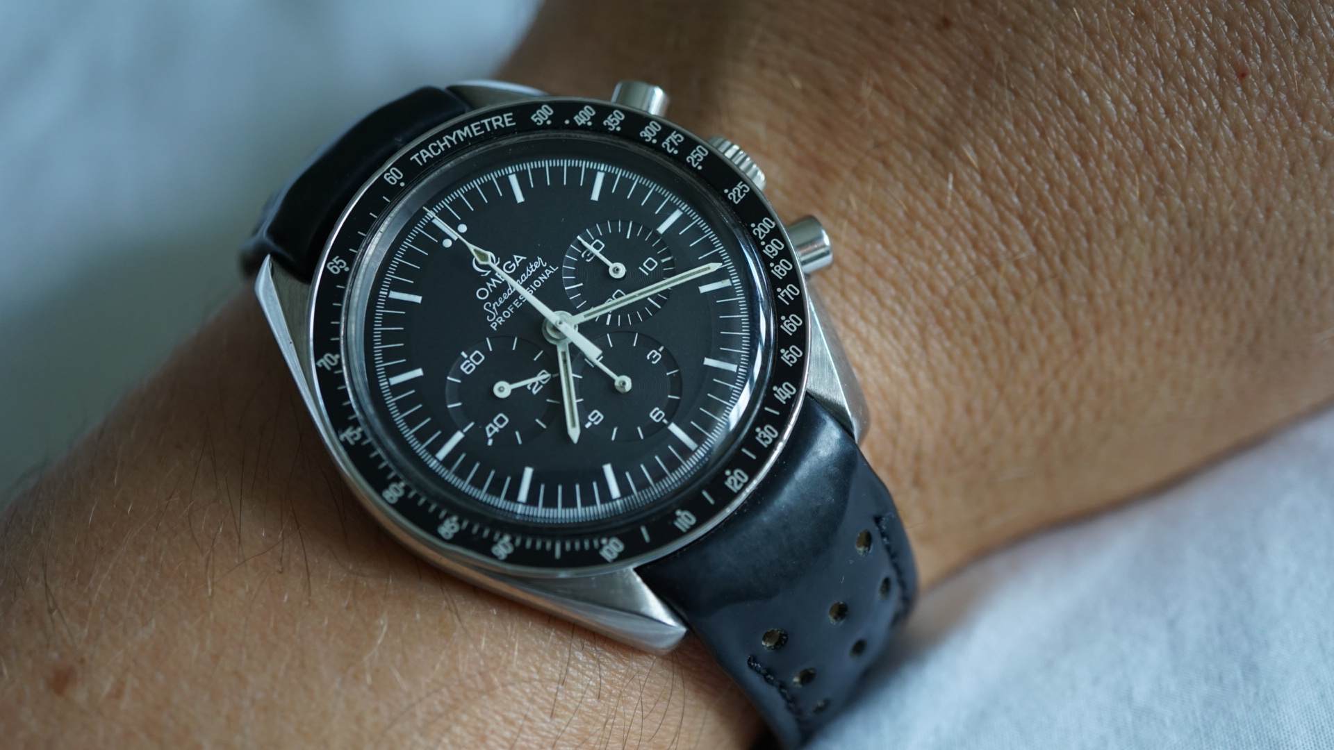 Omega speedmaster hot sale rally strap