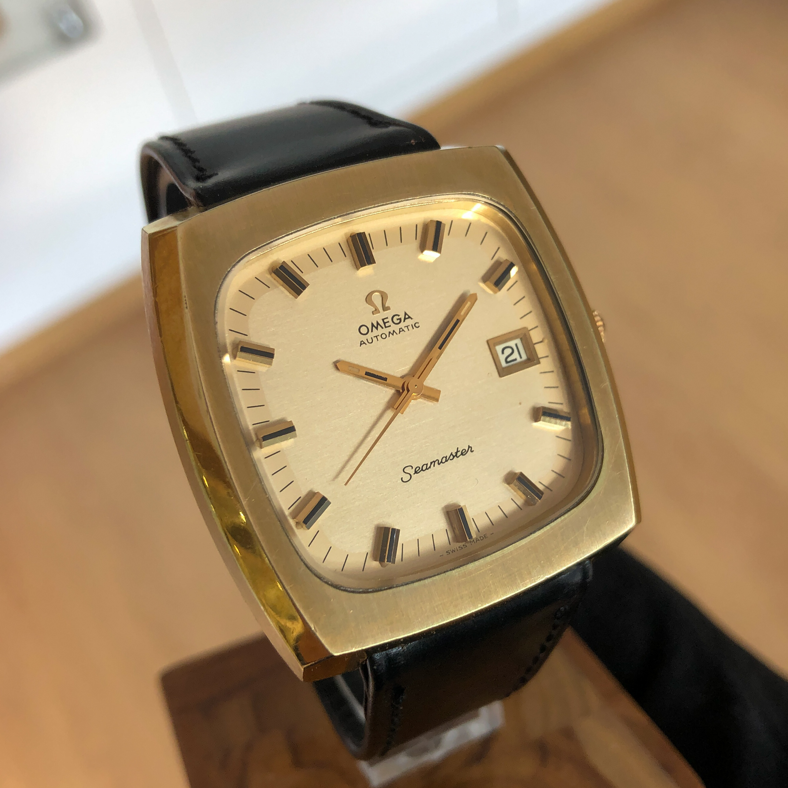 Omega seamaster online 1975