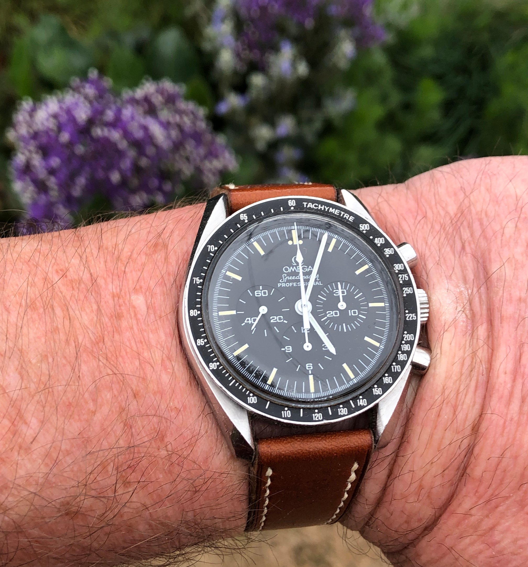 Best leather strap 2024 for omega speedmaster