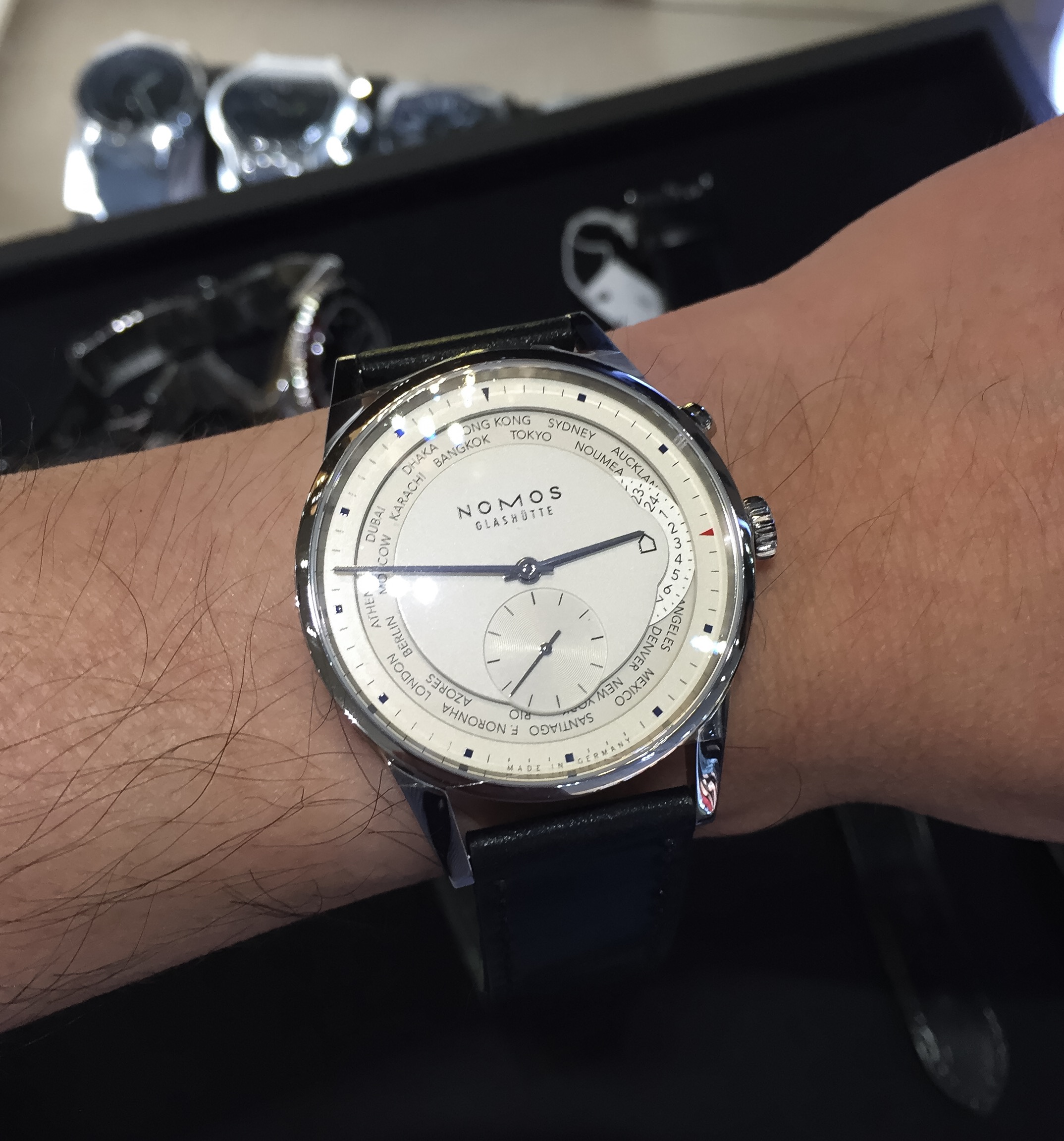nomos world timer