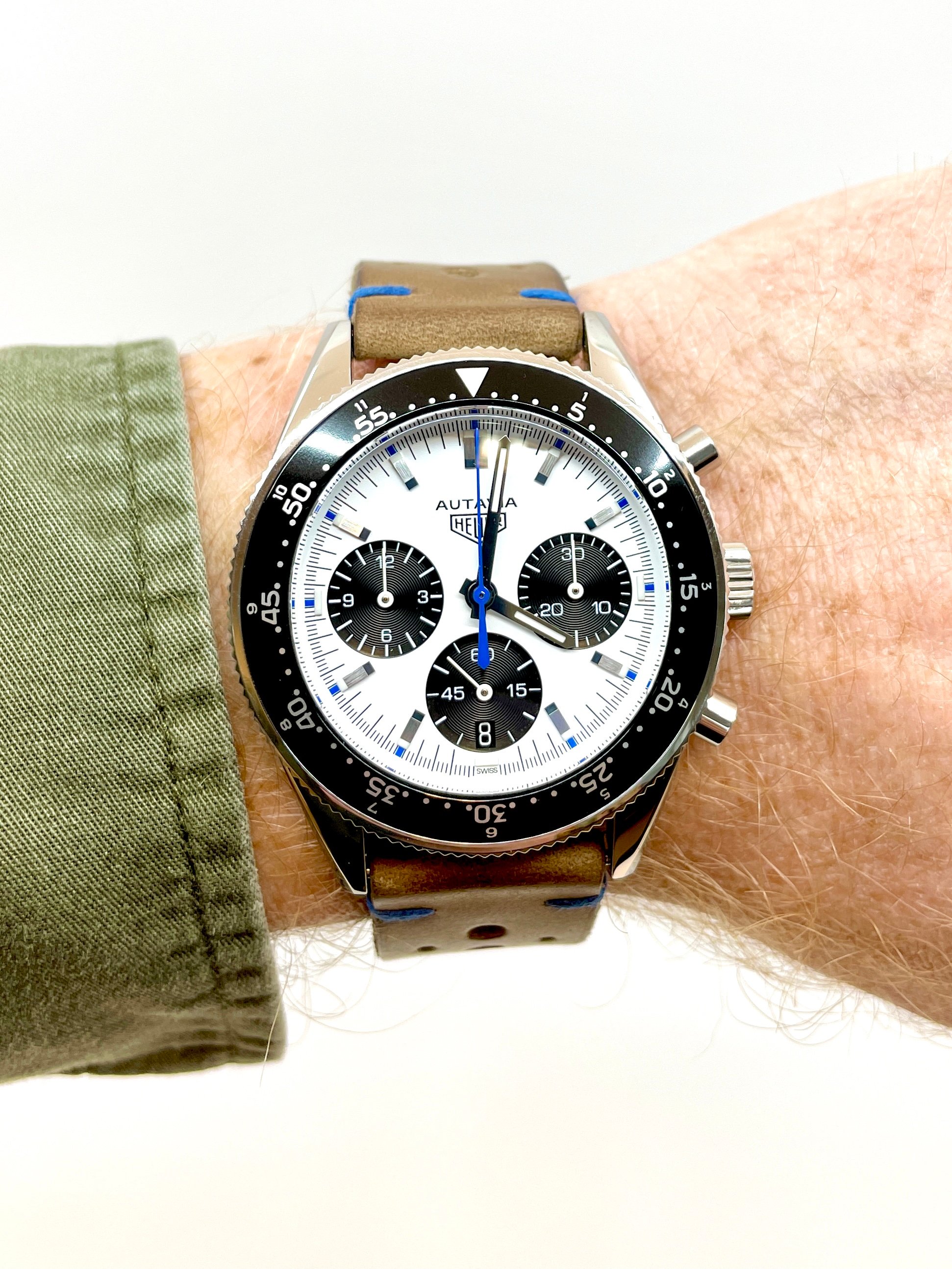 SOLD Heuer Autavia Siffert CBE2114 Calibre 11 LE Omega Forums