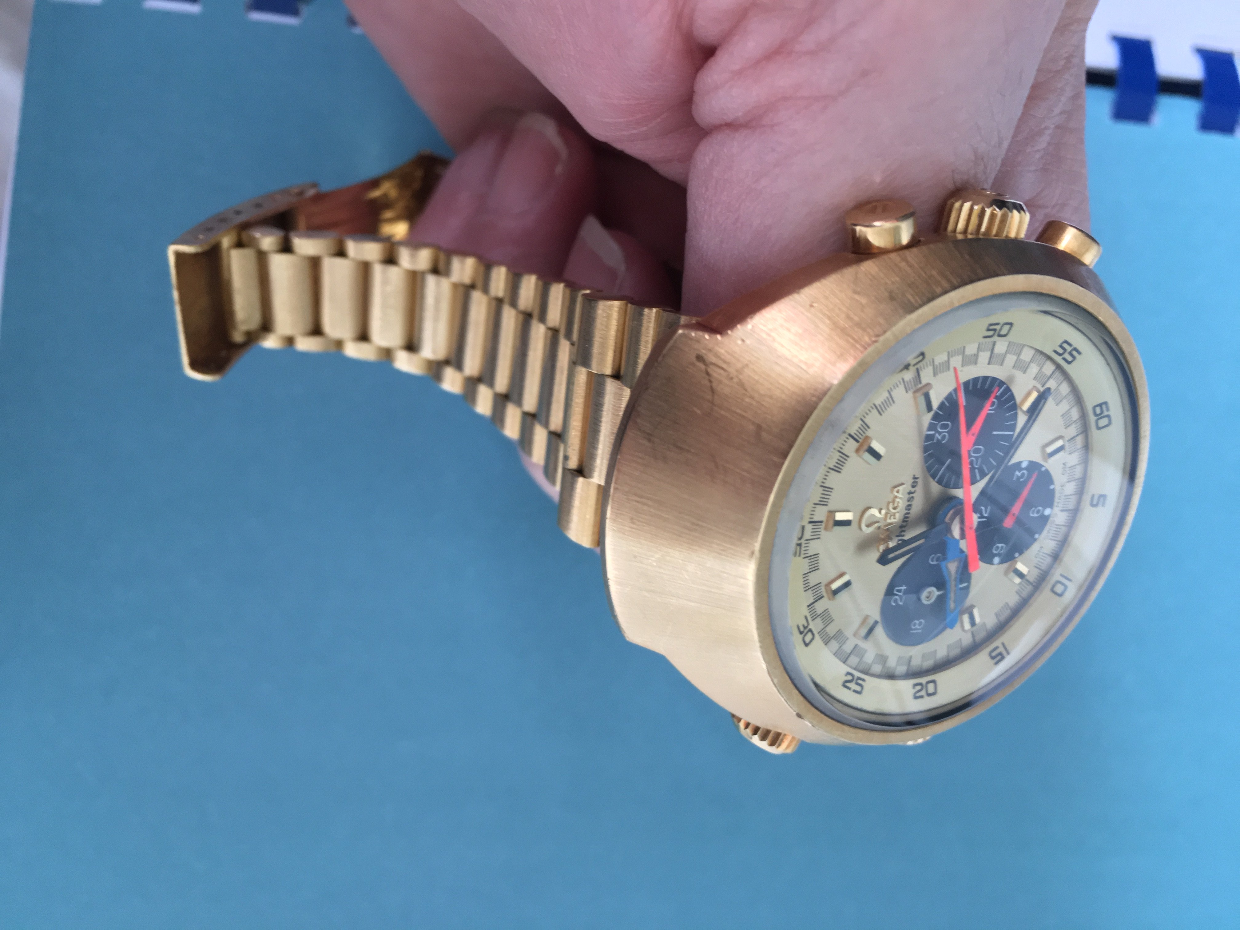 Omega flightmaster outlet gold