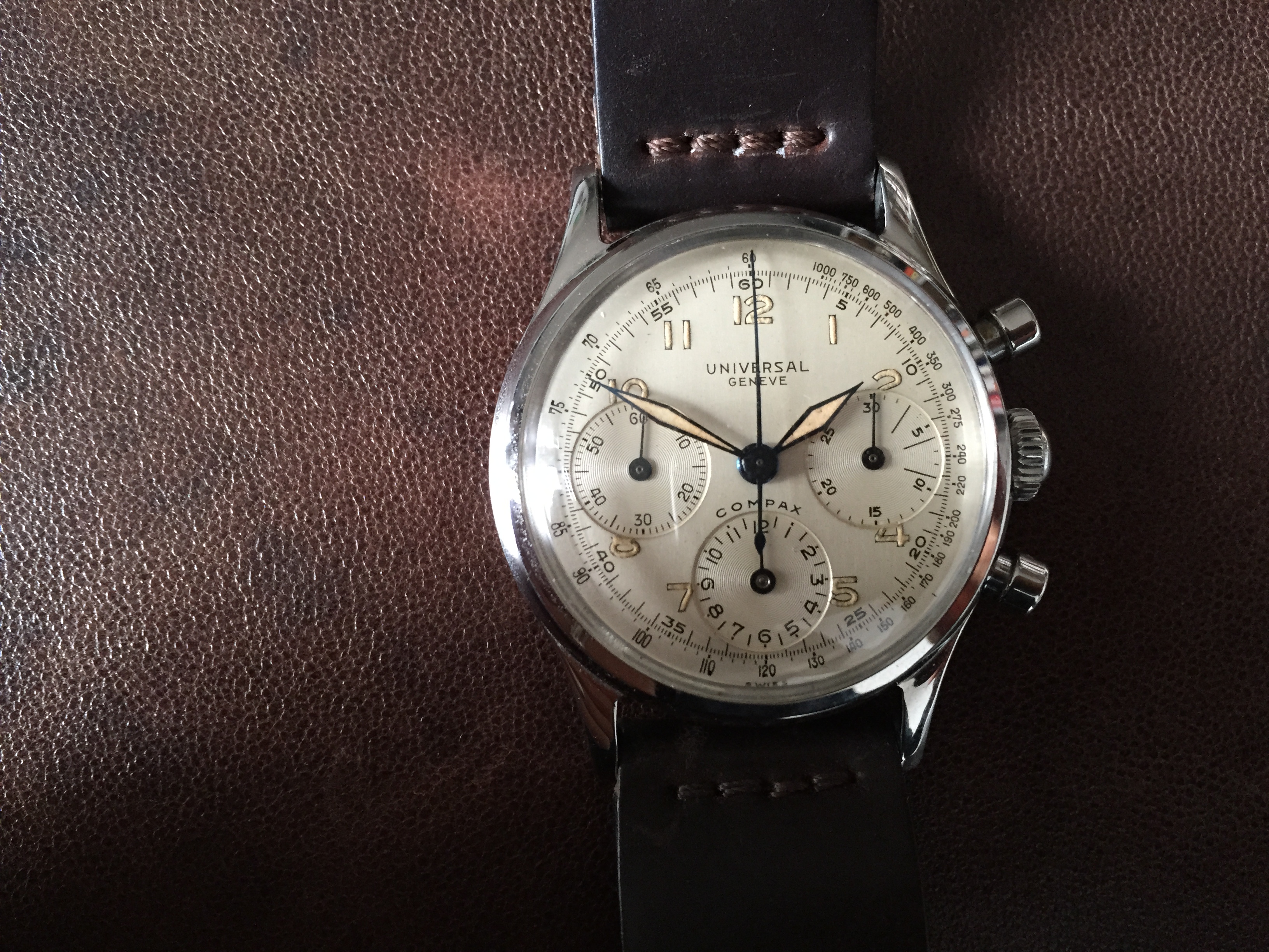 SOLD Pristine Universal Geneve Compax 22278 Cal.283 Omega Forums