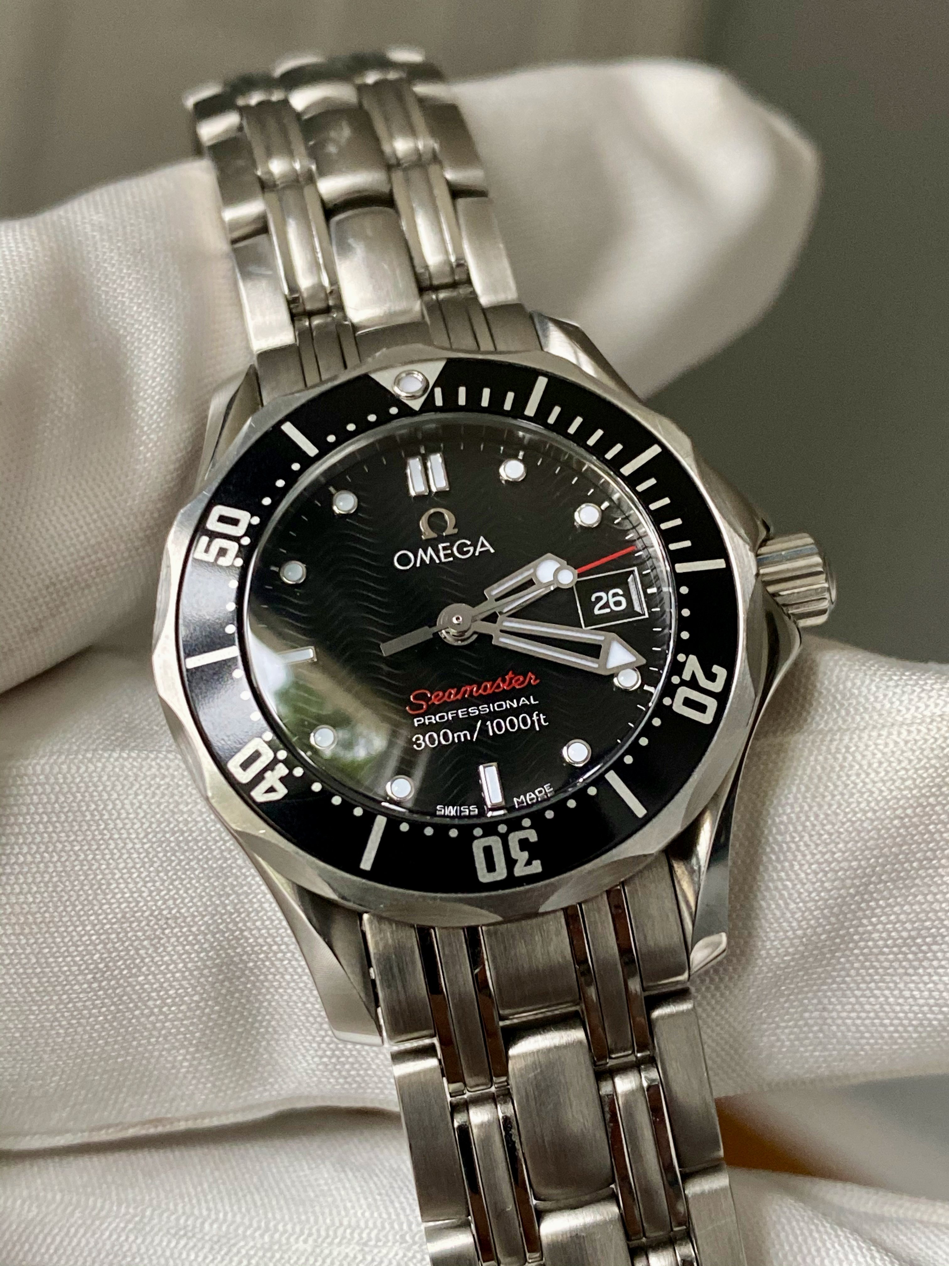 omega seamaster 300 28mm