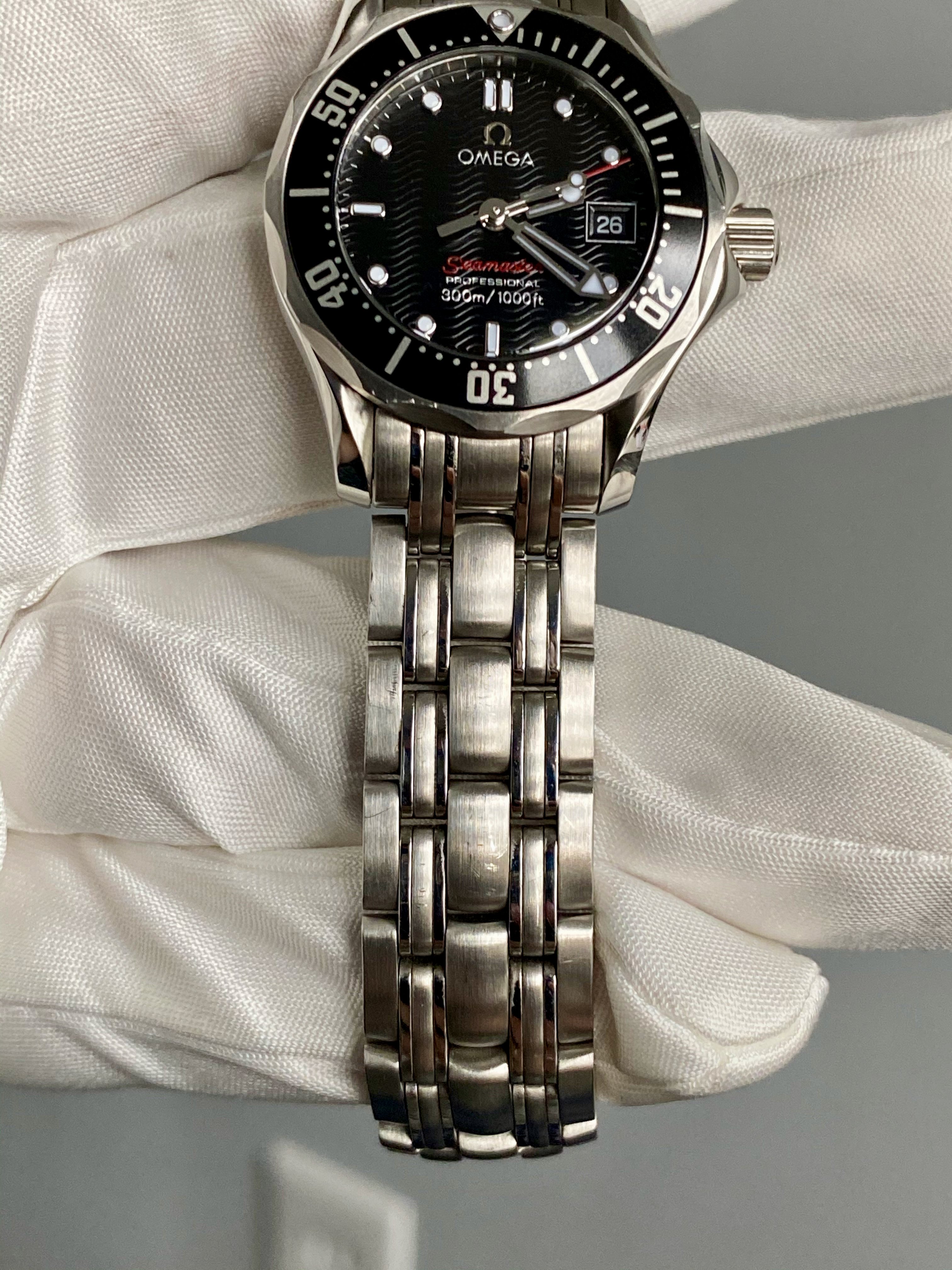 omega seamaster 300 28mm