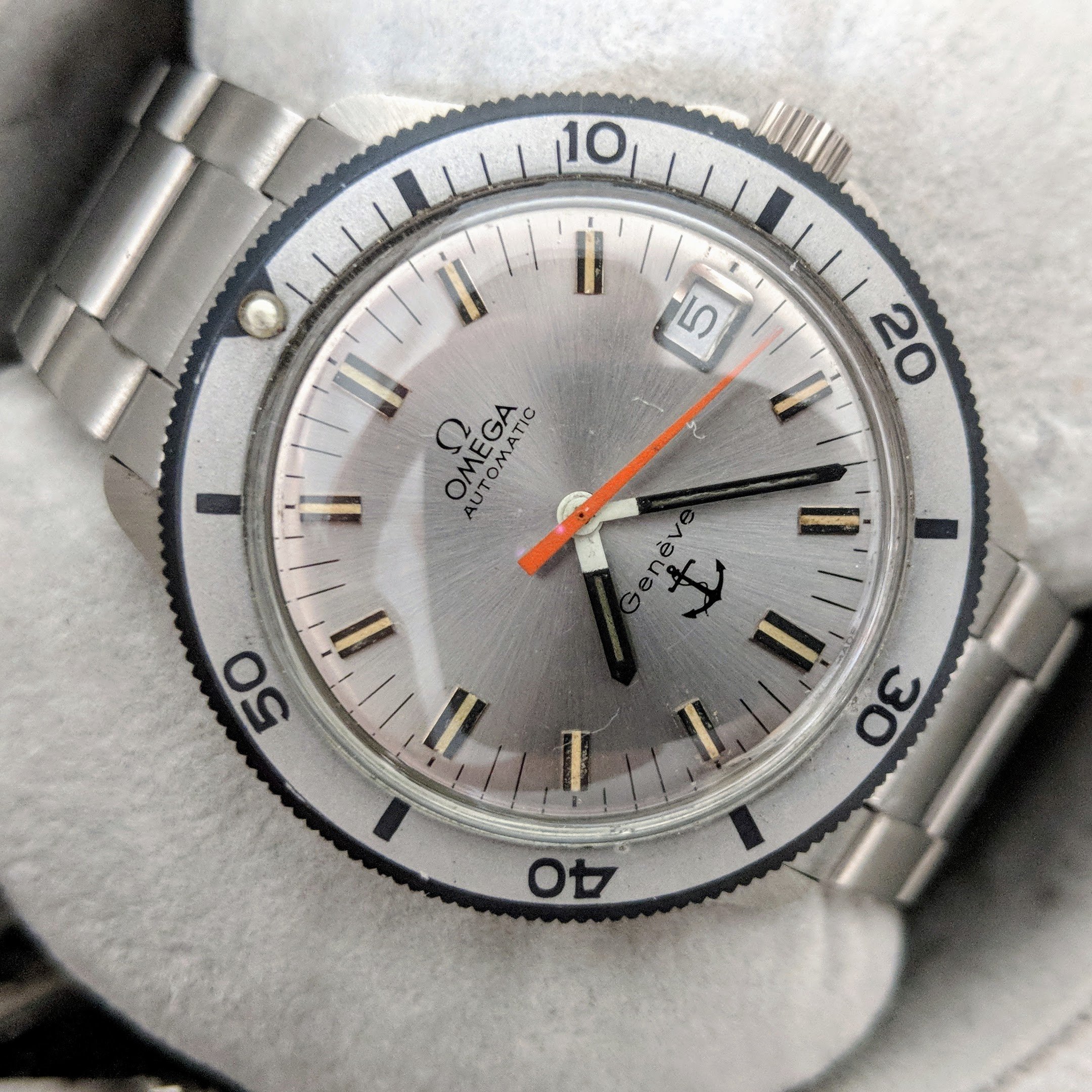 FS Omega Admiralty Diver 166.054 cal. 565 great condition w