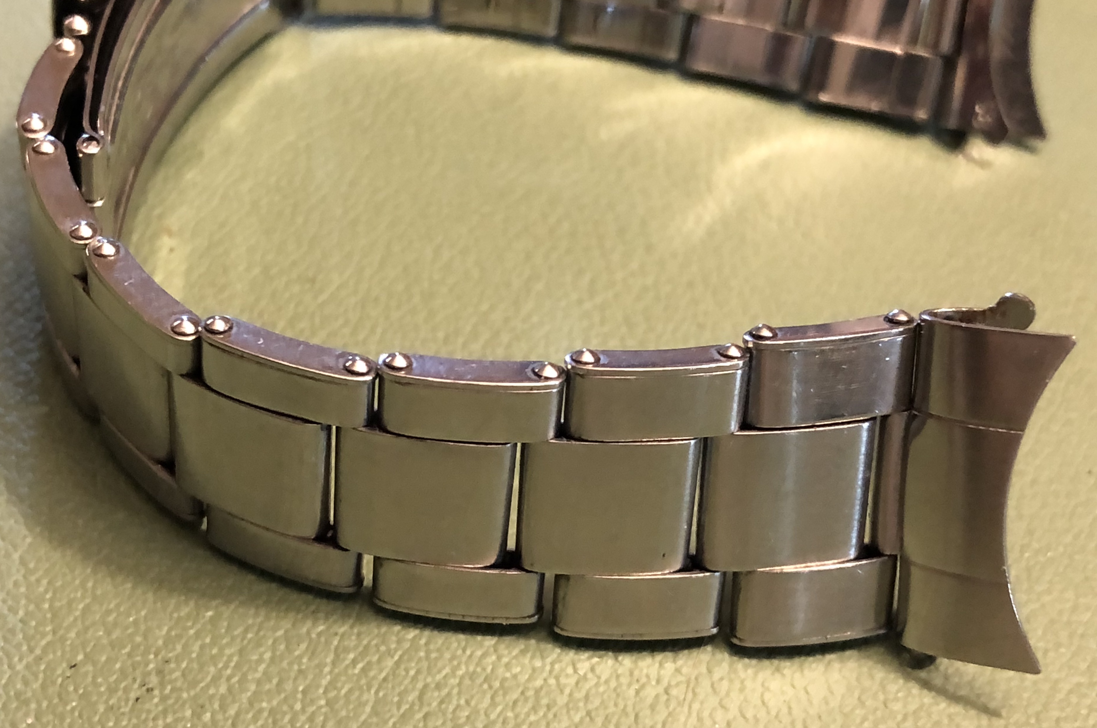 SOLD - Rolex 7206 rivet bracelet w/ 20mm #58 end-links | Omega Forums