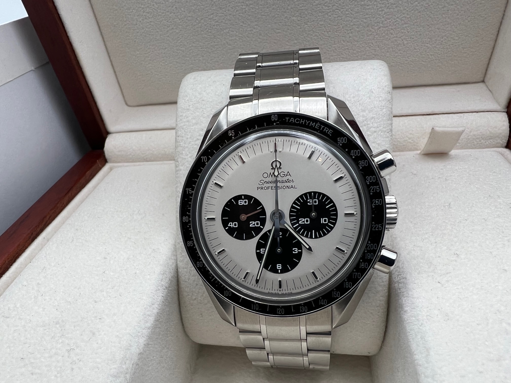 WITHDRAWN Omega Speedmaster Mitsukoshi 3570.31 Chronograph Panda for Japan 1 of 300 Omega Watch Forums