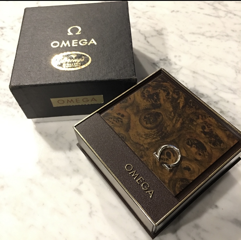 omega presentation box