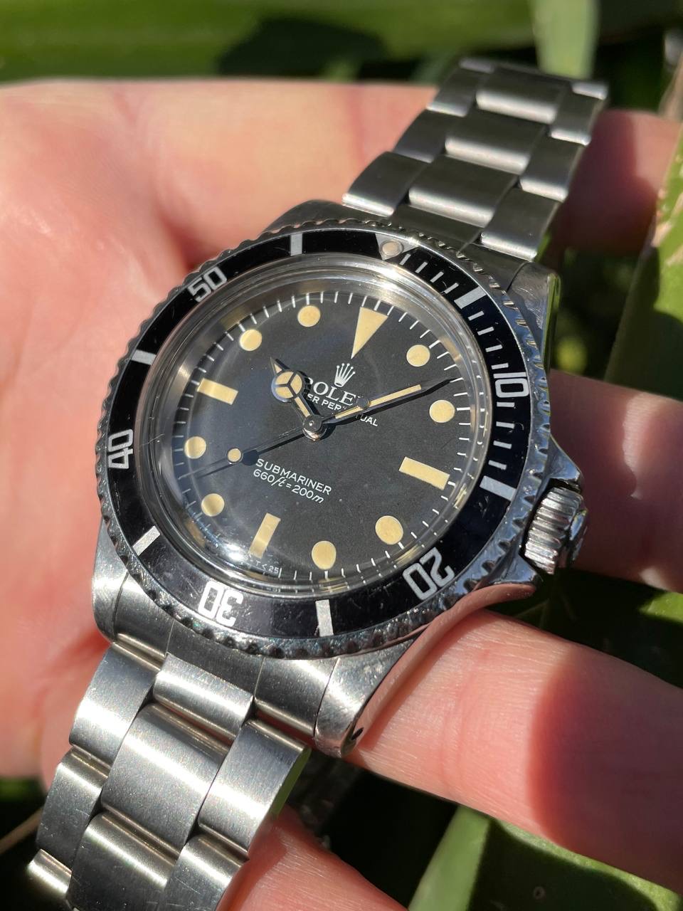 SOLD Rolex Submariner 5513 Maxi dial from 1982. Box and Papers