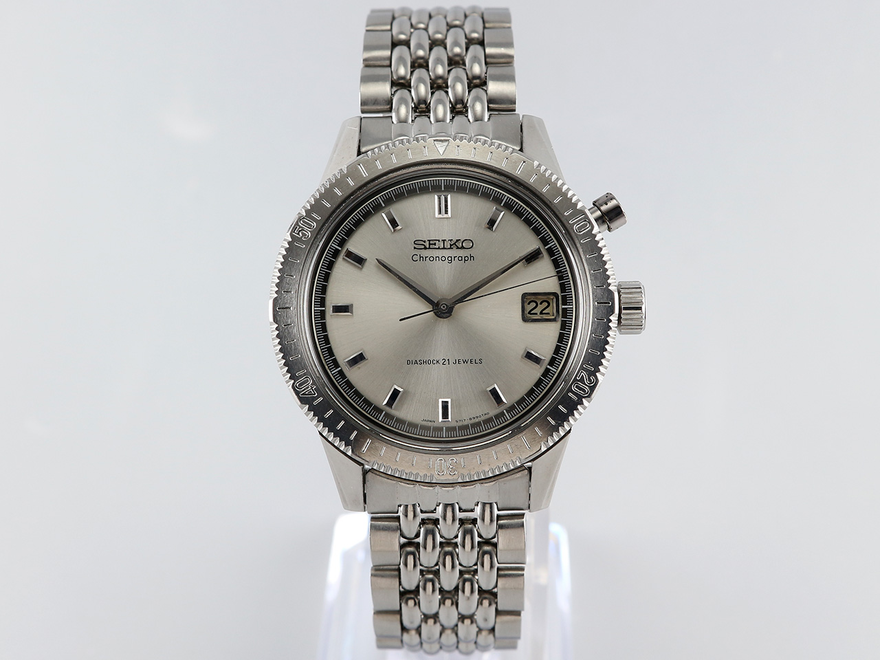 WITHDRAWN - 1964 SEIKO Mono-pusher Chronograph Ref. 5717-8990 - SS case -  BOR bracelet - SERVICED | Omega Forums