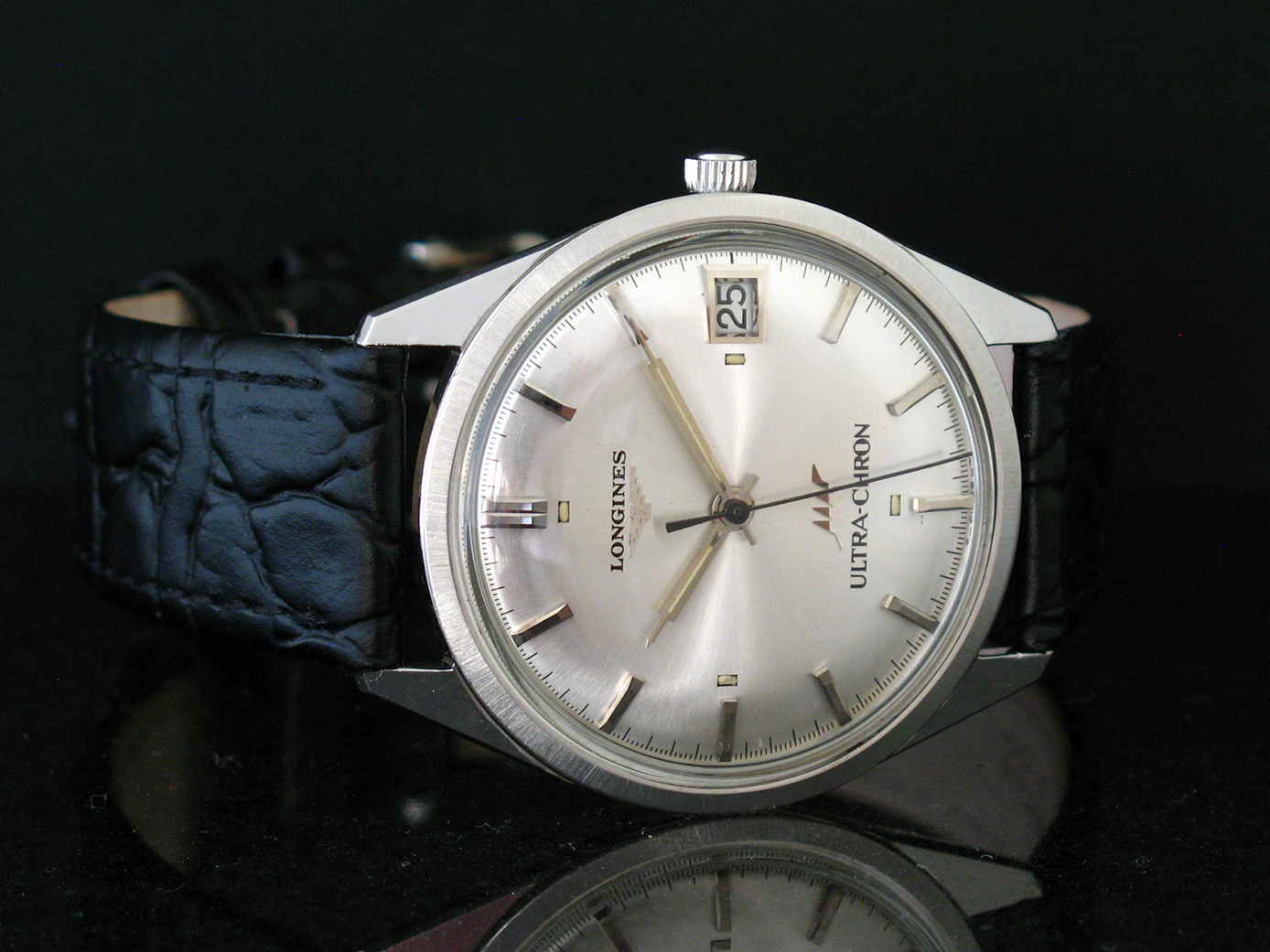 SOLD EXCEPTIONAL 1967 Longines ULTRA CHRON with Date All