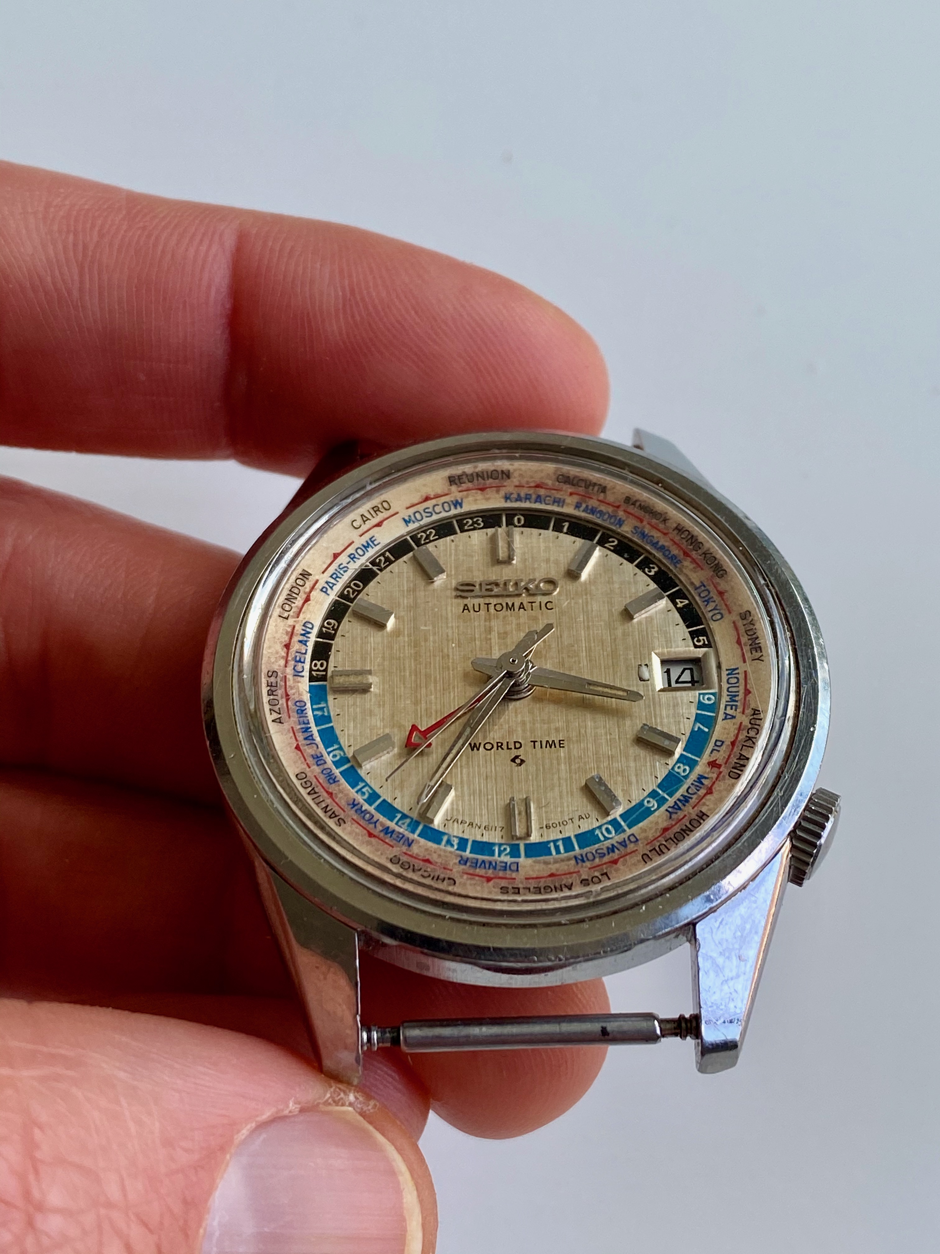 SOLD Seiko 6117 6019 World Time 1968 with Bracelet Omega Forums