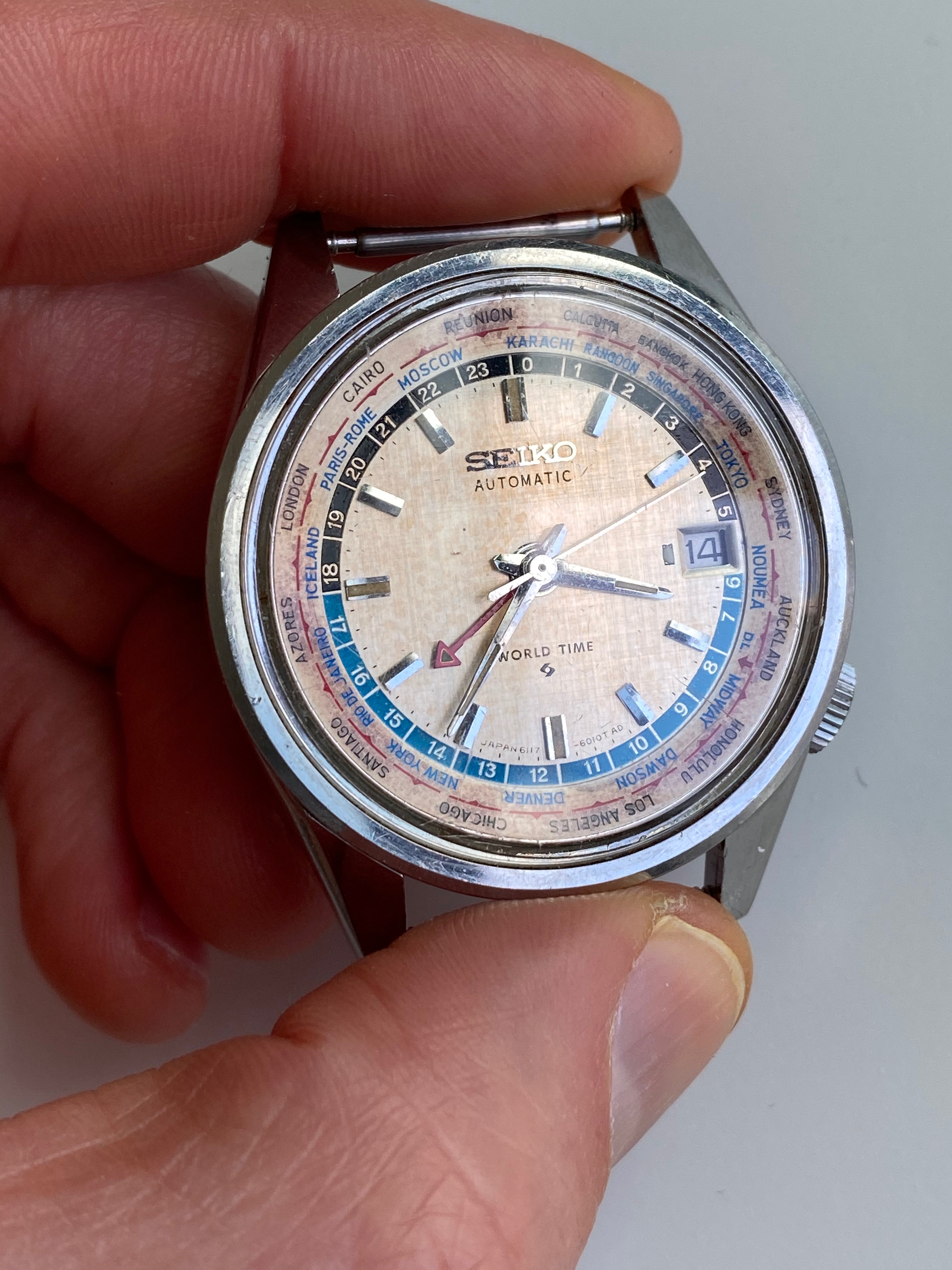SOLD - Seiko 6117-6019 World Time (1968) with Bracelet | Omega Forums