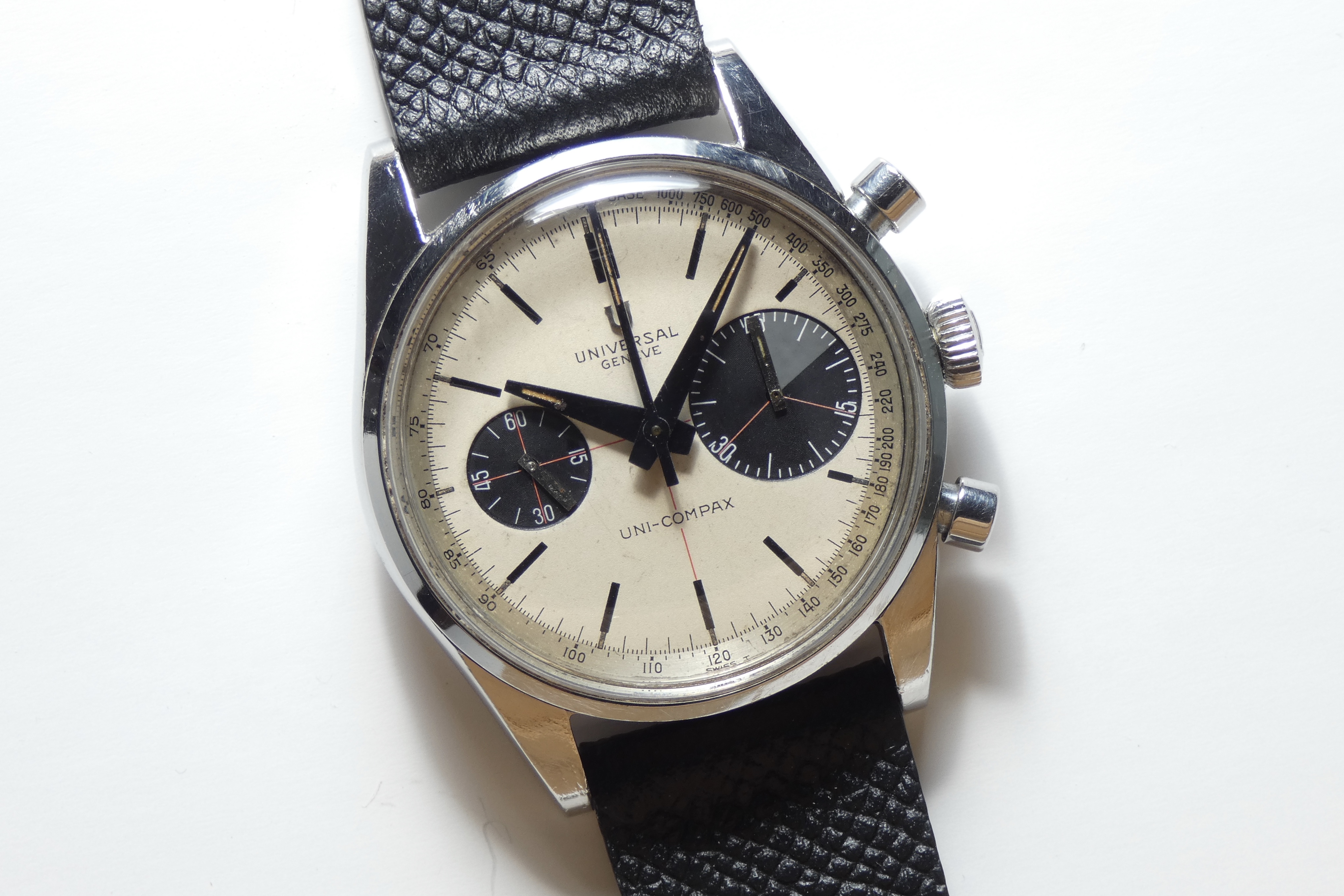 Universal Geneve "Big Eye" Serial Number Project Alpha Hands