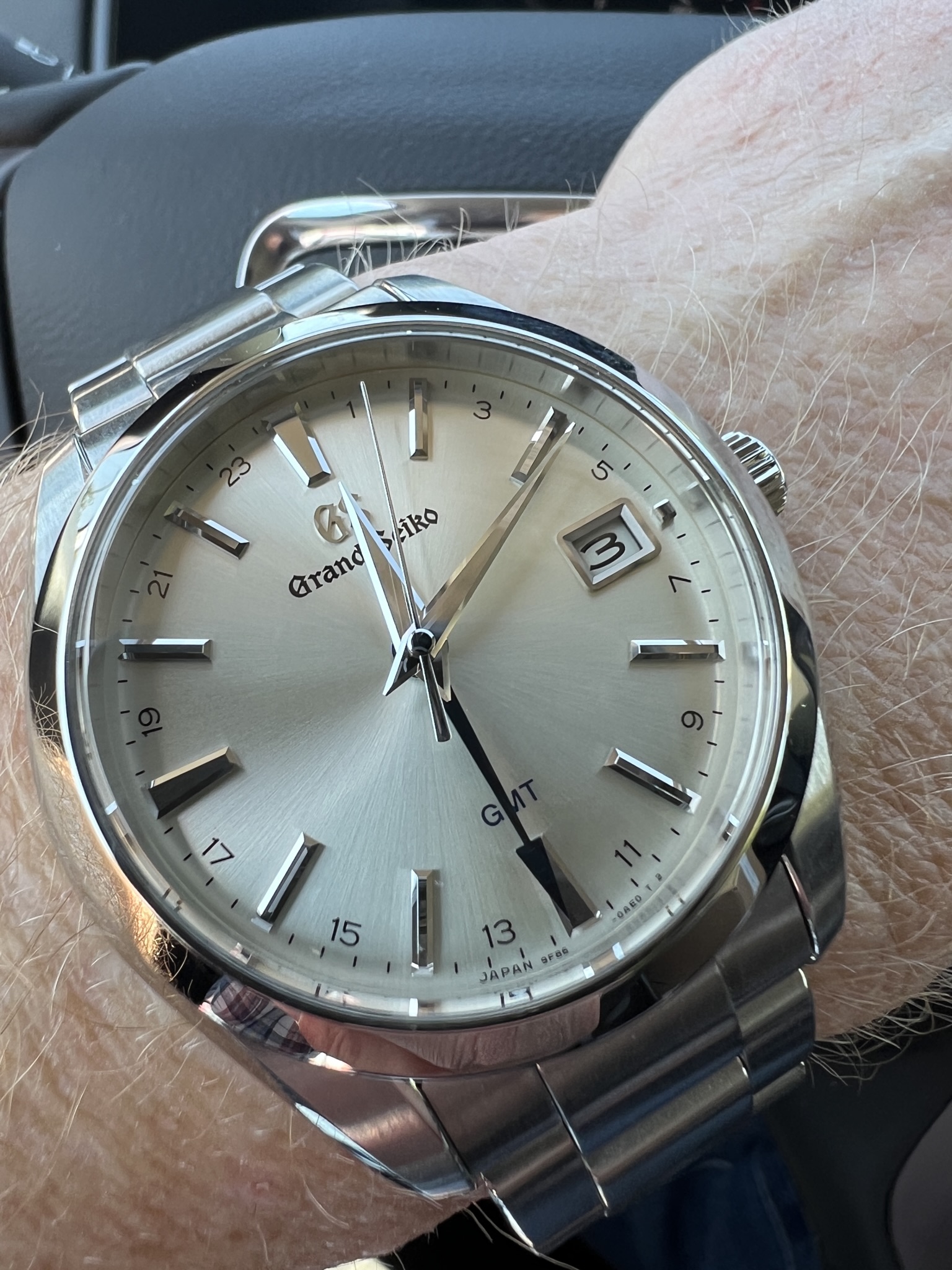 OHPF Grand Seiko SBGN011 GMT quartz Omega Forums