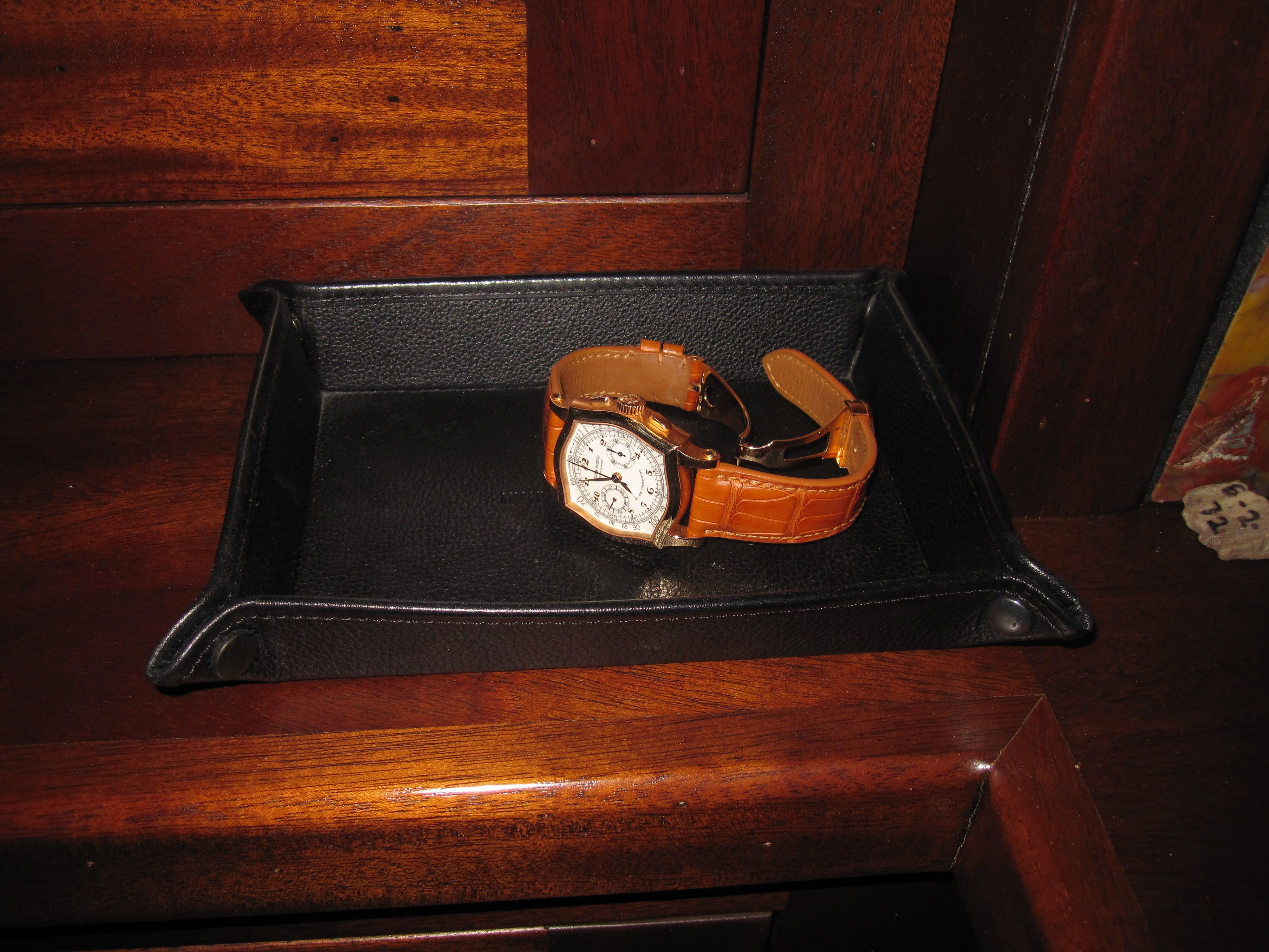 Night stand clearance watch holder