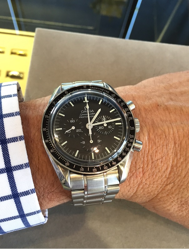 39.7mm or 42mm moonwatch? | Omega Forums