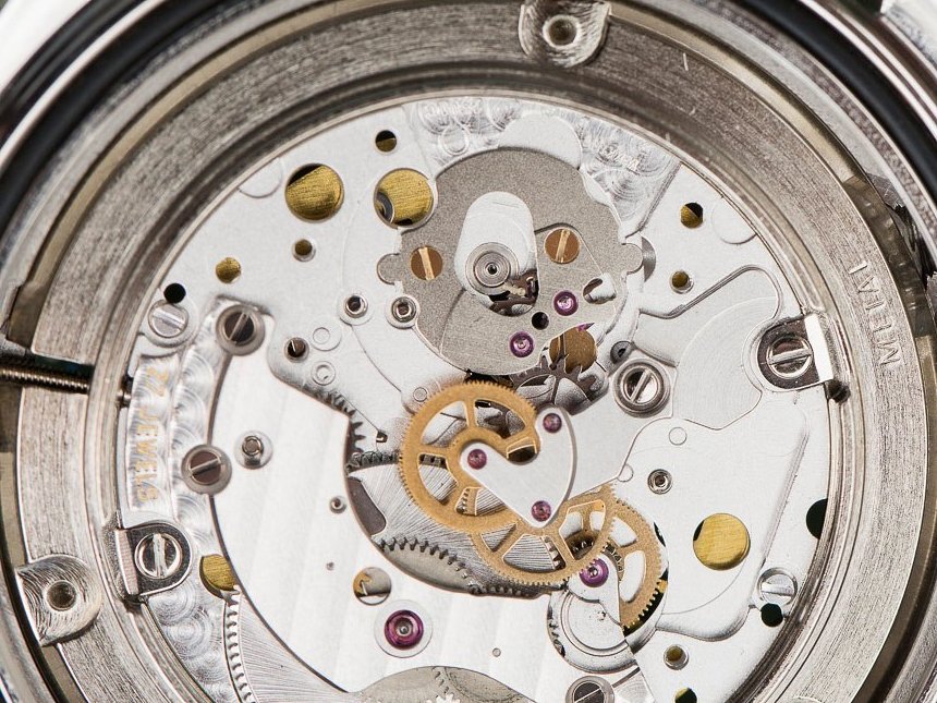 Omega 8800 clearance movement