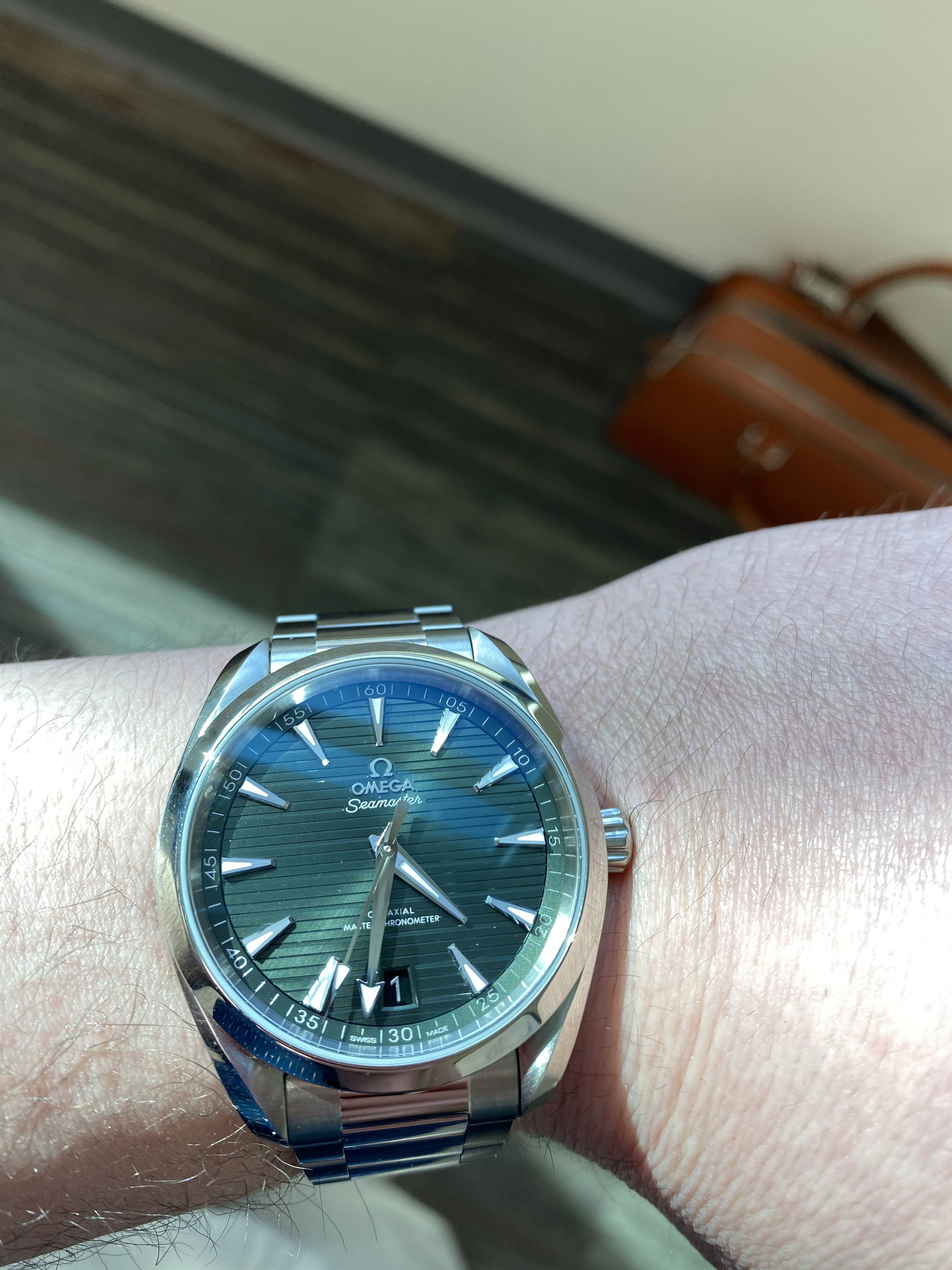 Omega aqua discount terra 41mm green