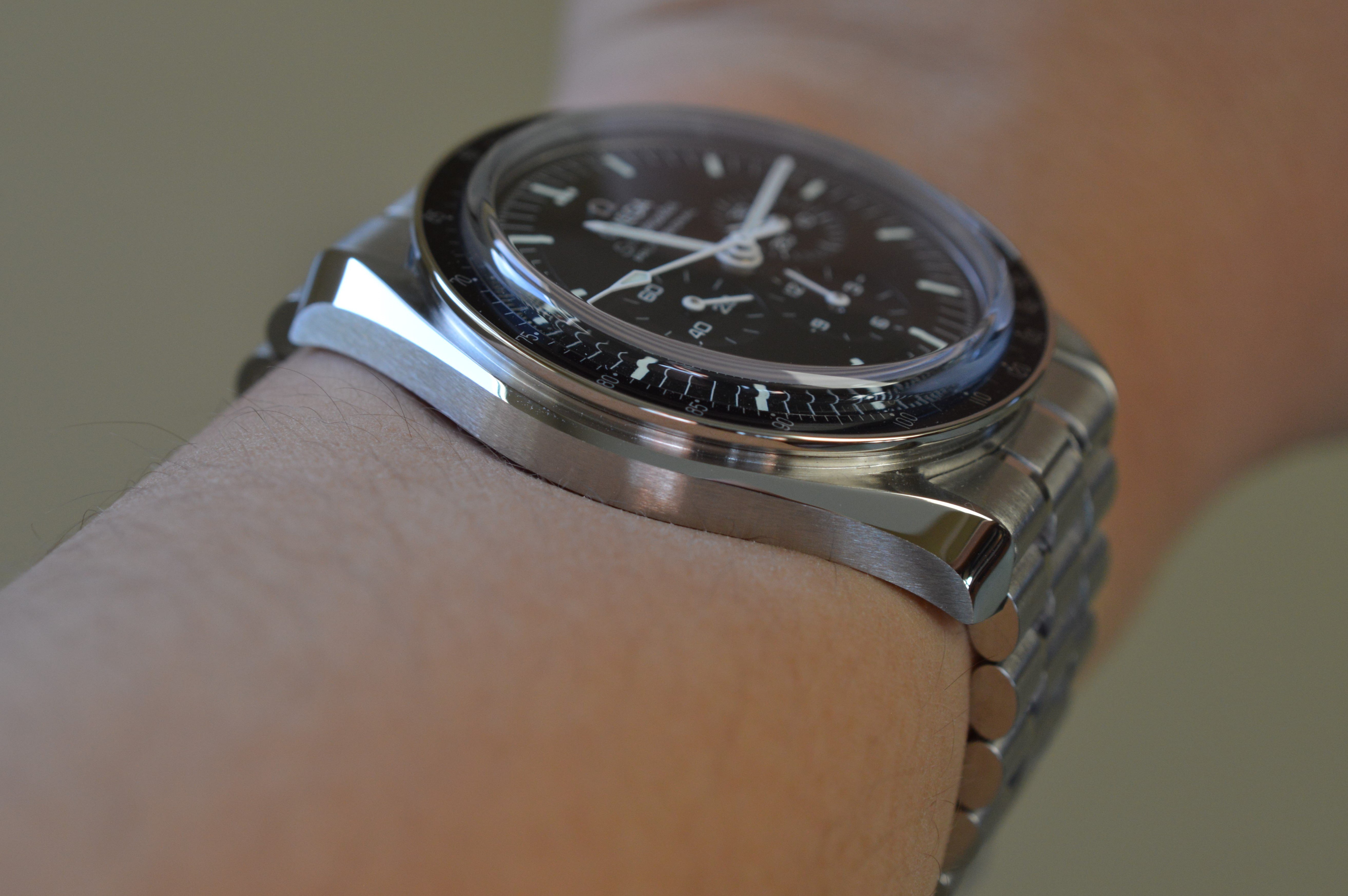 Omega speedmaster online 2021