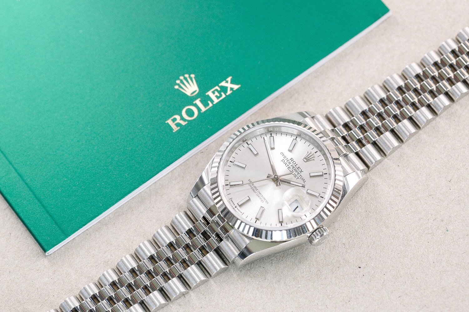 Rolex datejust 36 silver hotsell dial jubilee