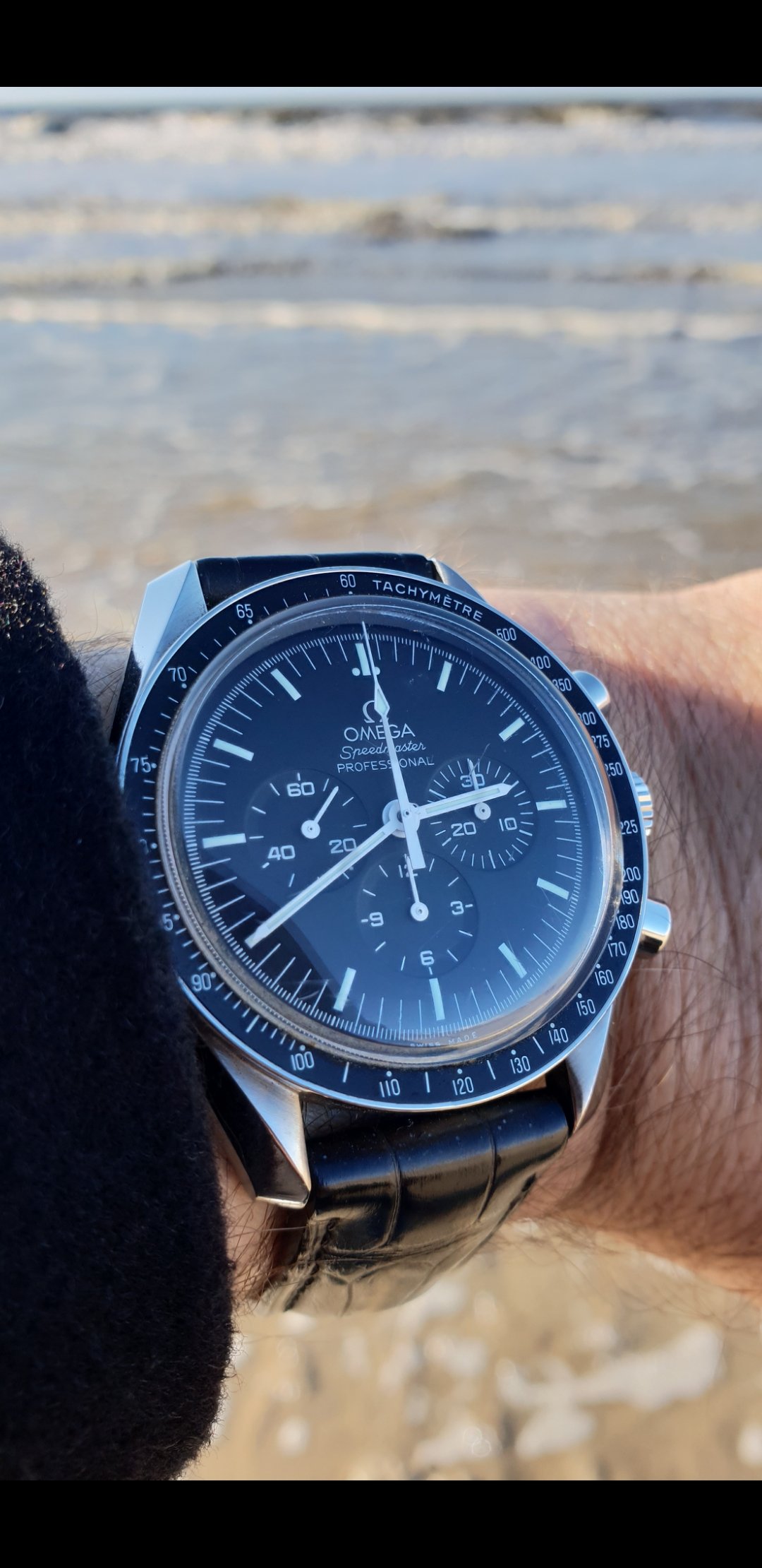 Omega speedmaster hotsell alligator strap