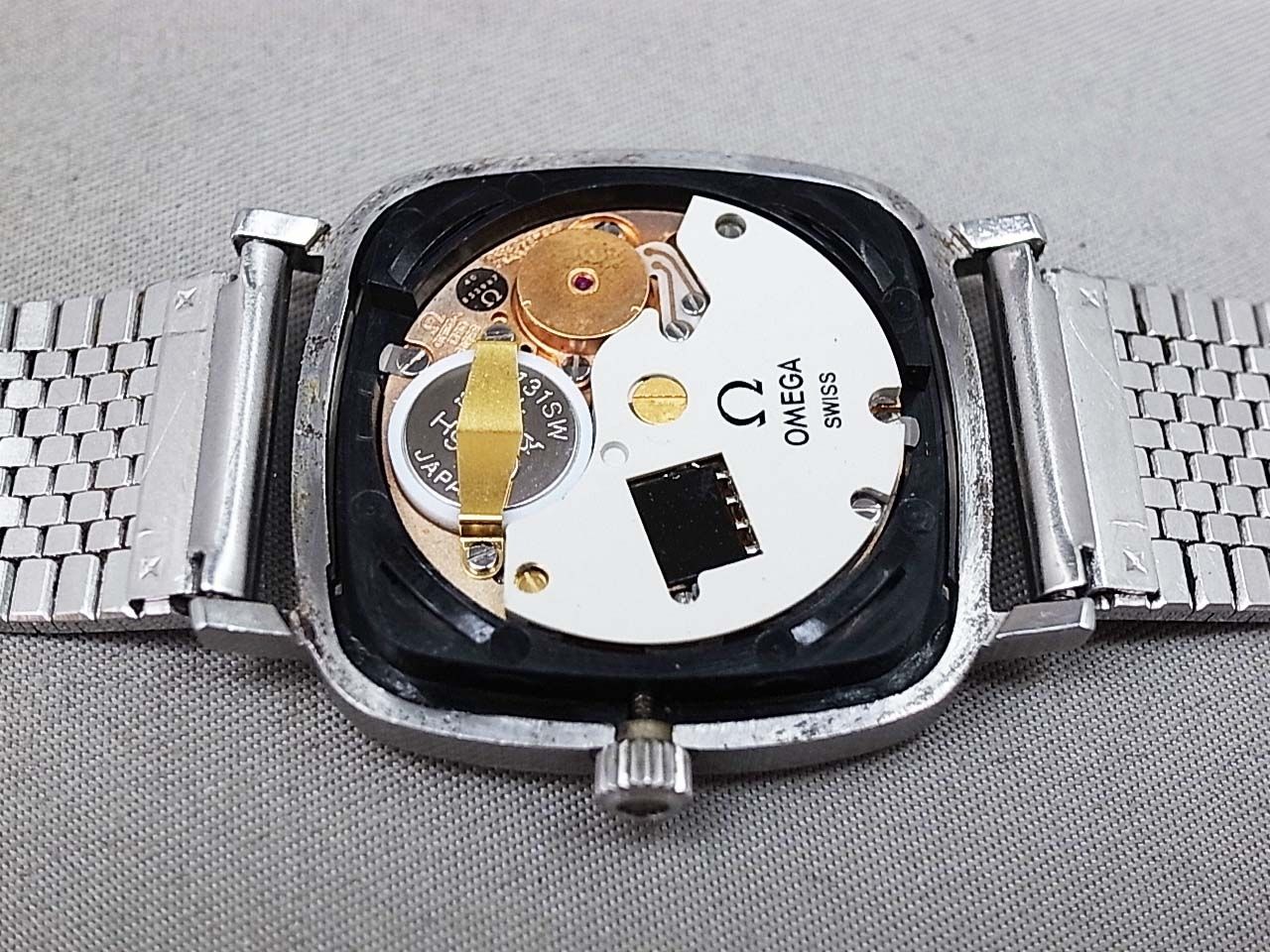 Omega 1330 outlet movement