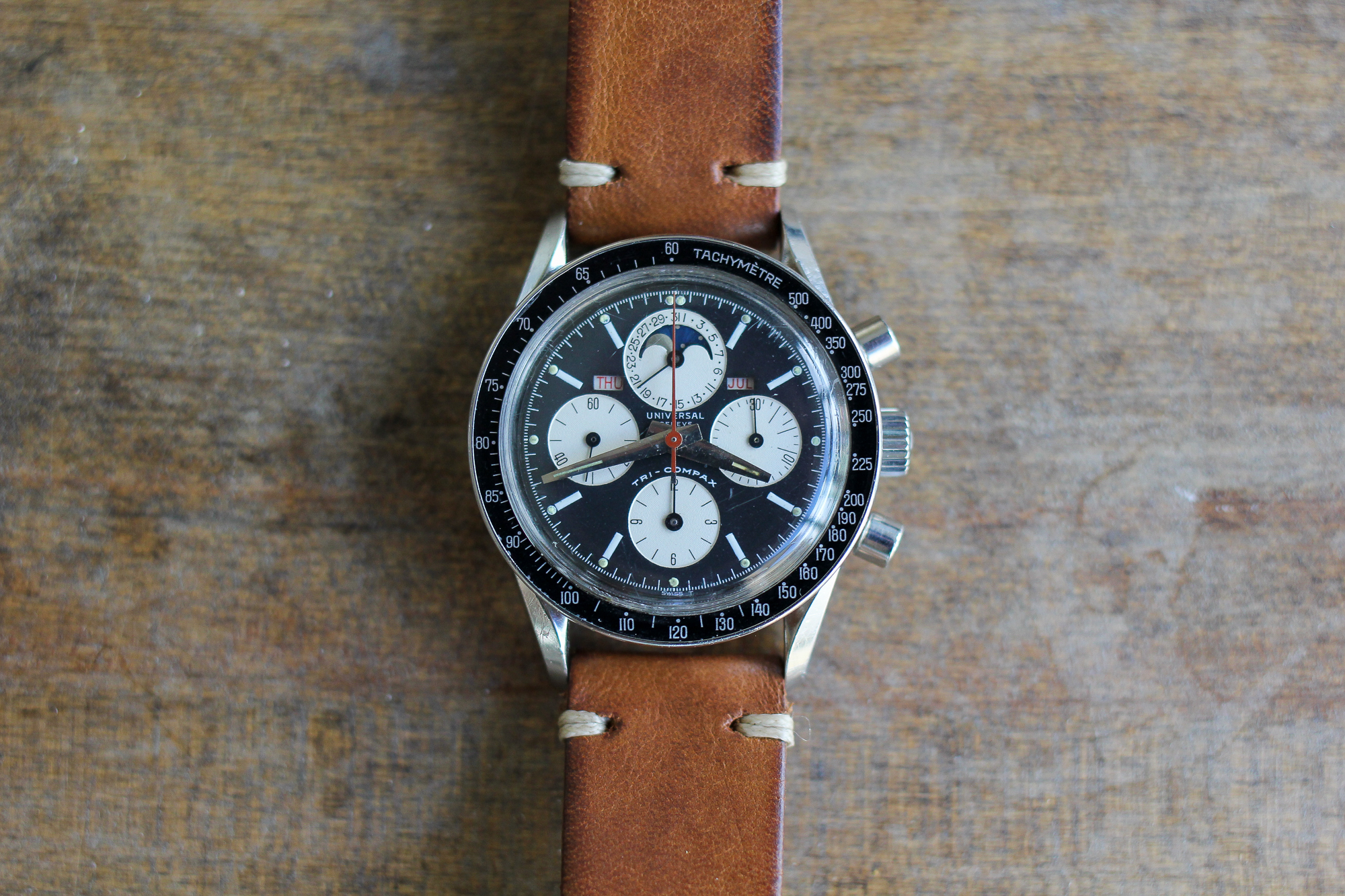 FS - Universal Geneve Tri-Compax (Inverse Panda 881101/02) | Omega