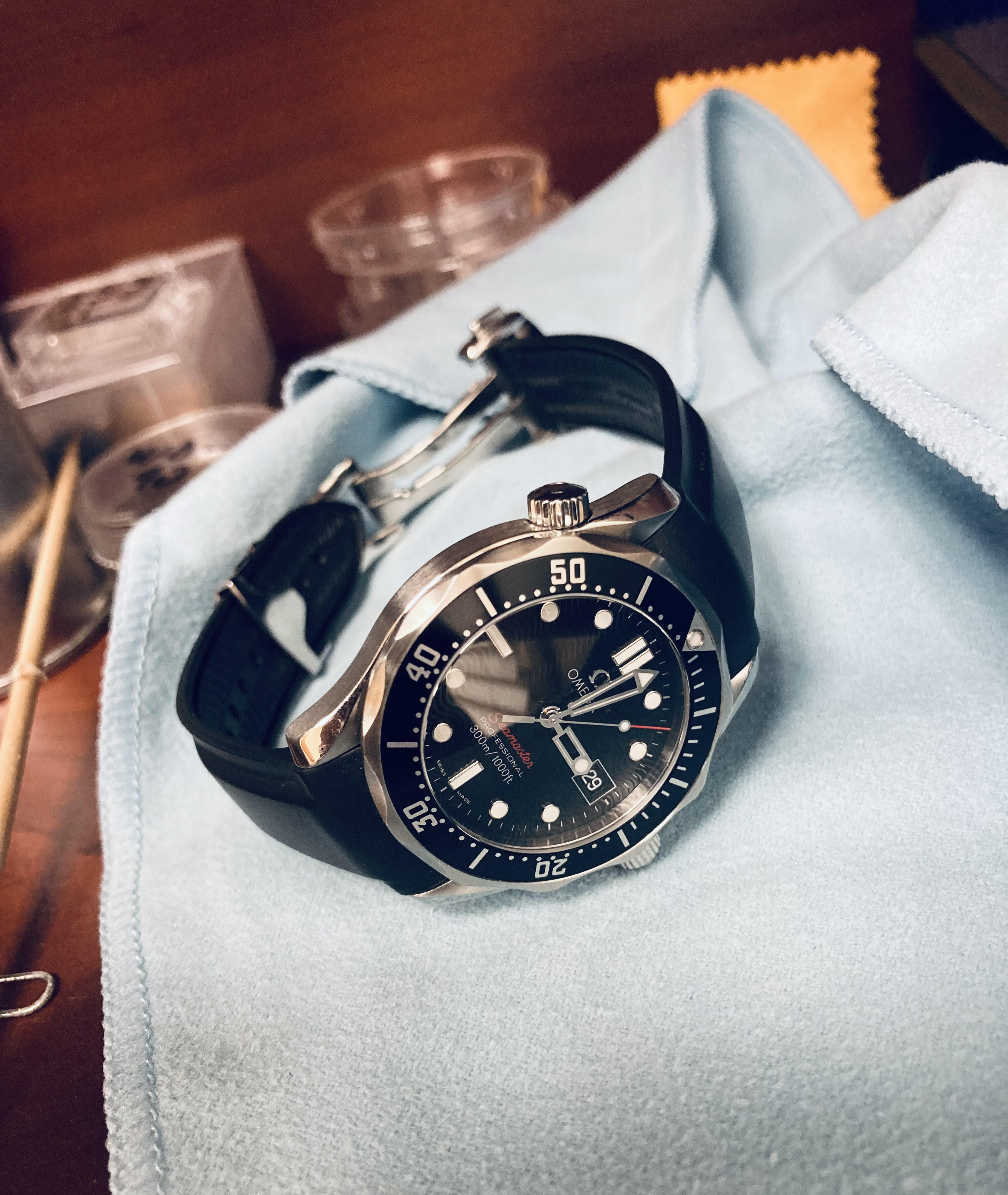 Omega seamaster discount midsize rubber strap